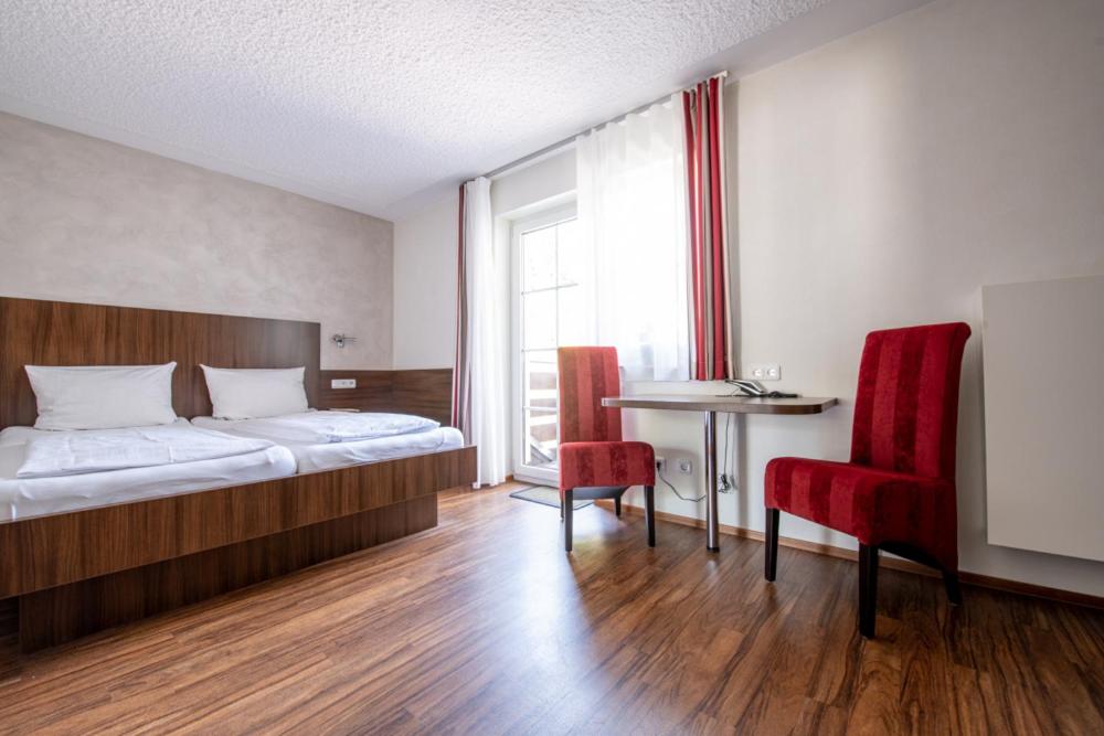 Dreibettzimmer mit Balkon photo 3
