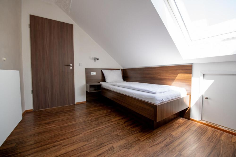 Dreibettzimmer mit Balkon ohne Frühstück	 photo 3