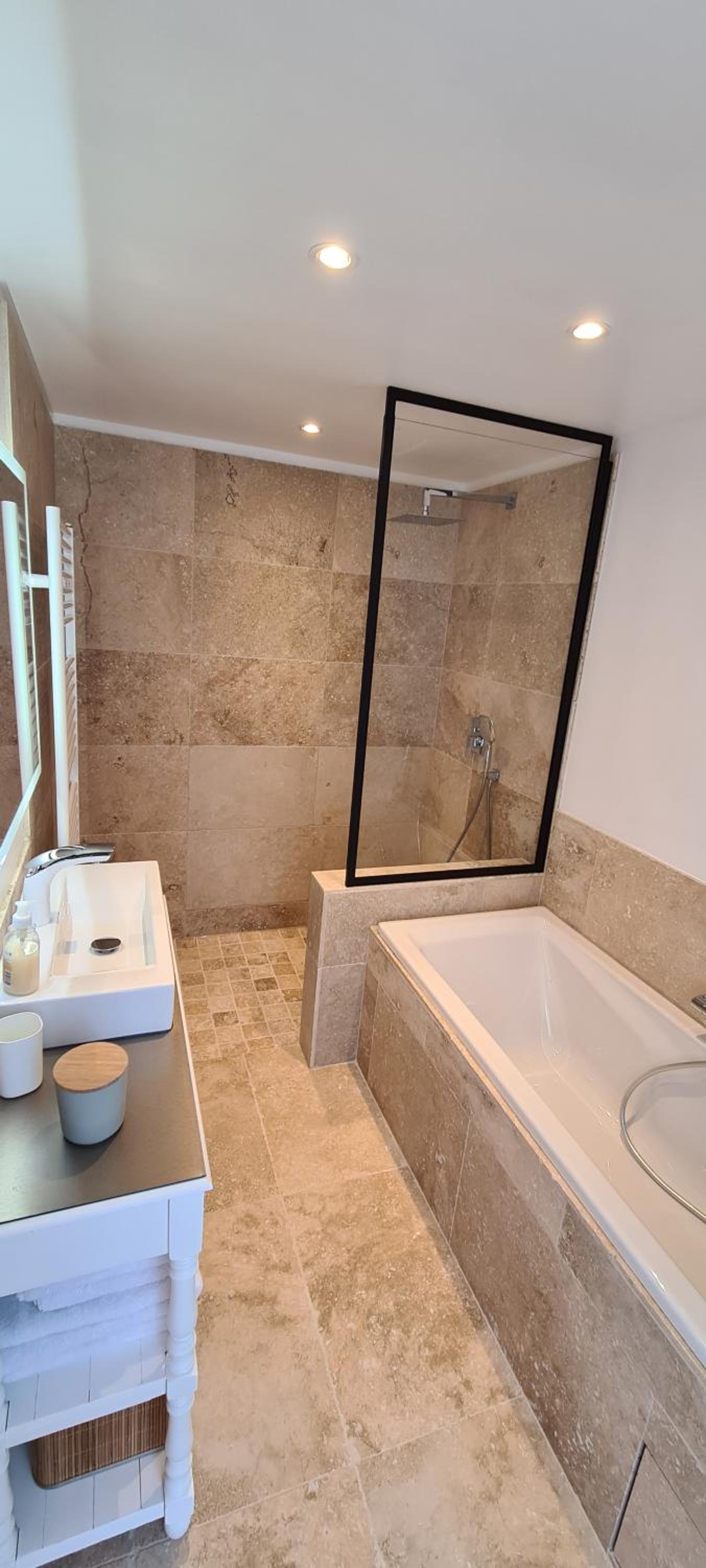 Large Double Room photo 2