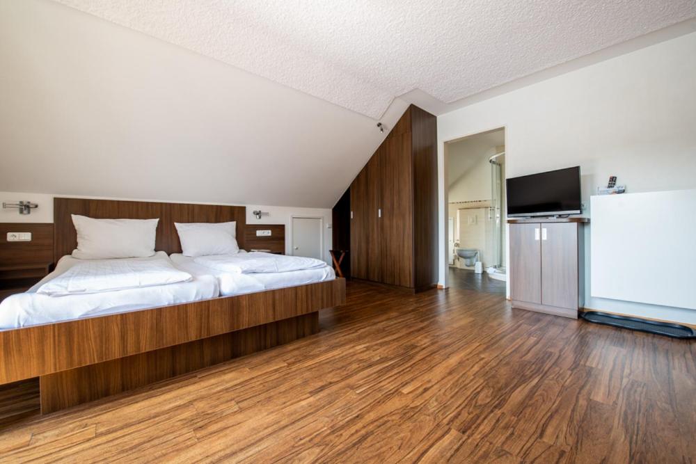Quadruple Room with Balcony photo 3