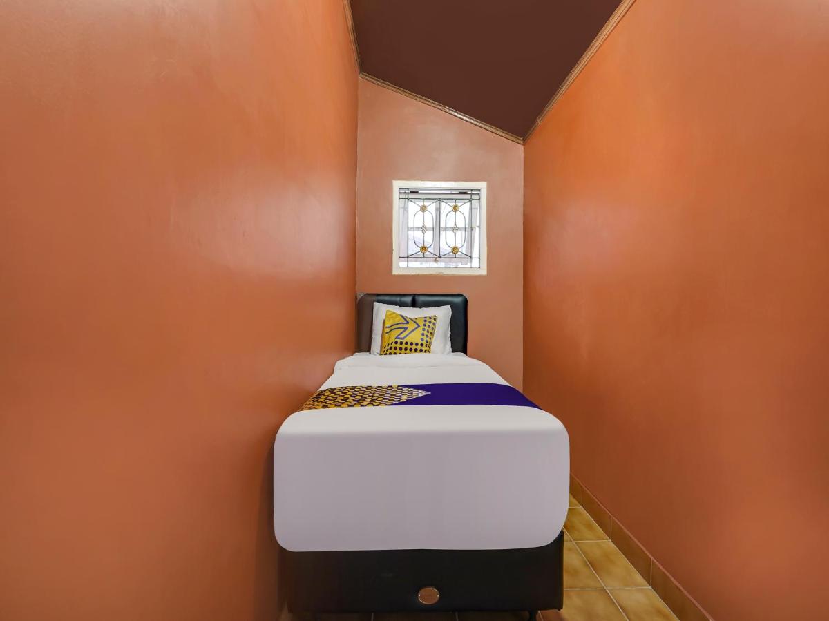 Small Single Room photo 2