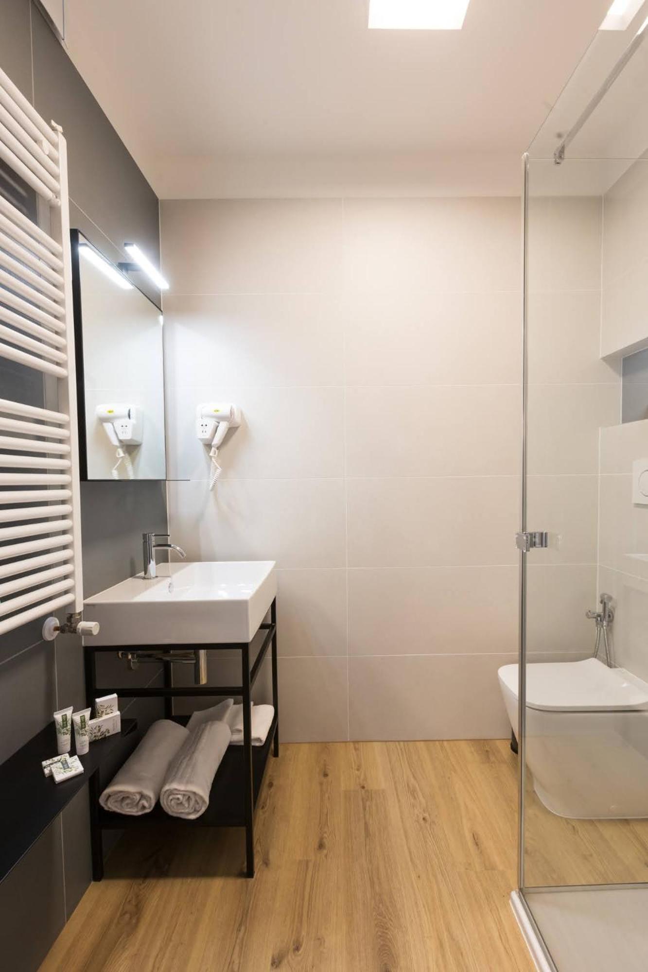 Single Room photo 3