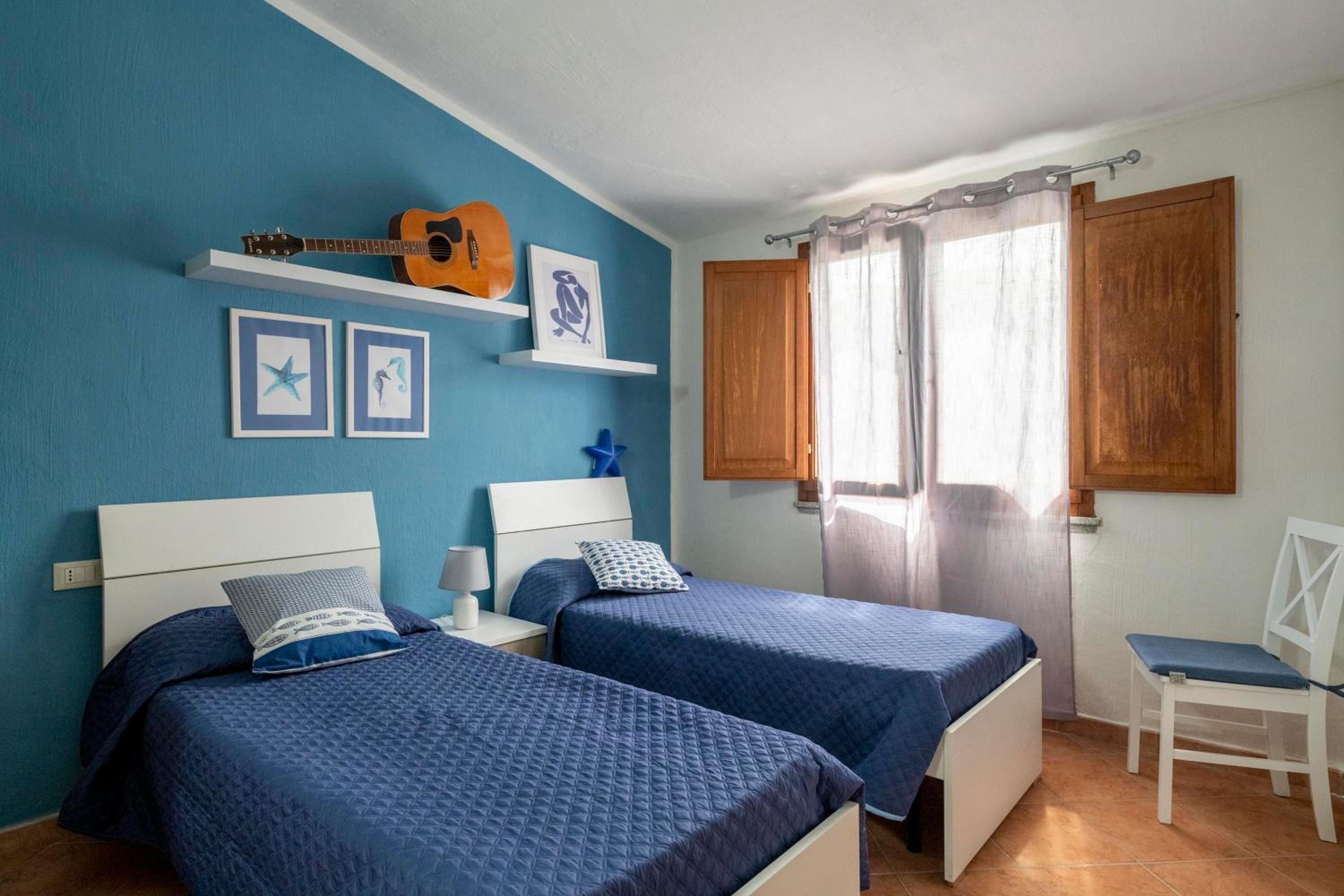 Two-Bedroom House photo 3