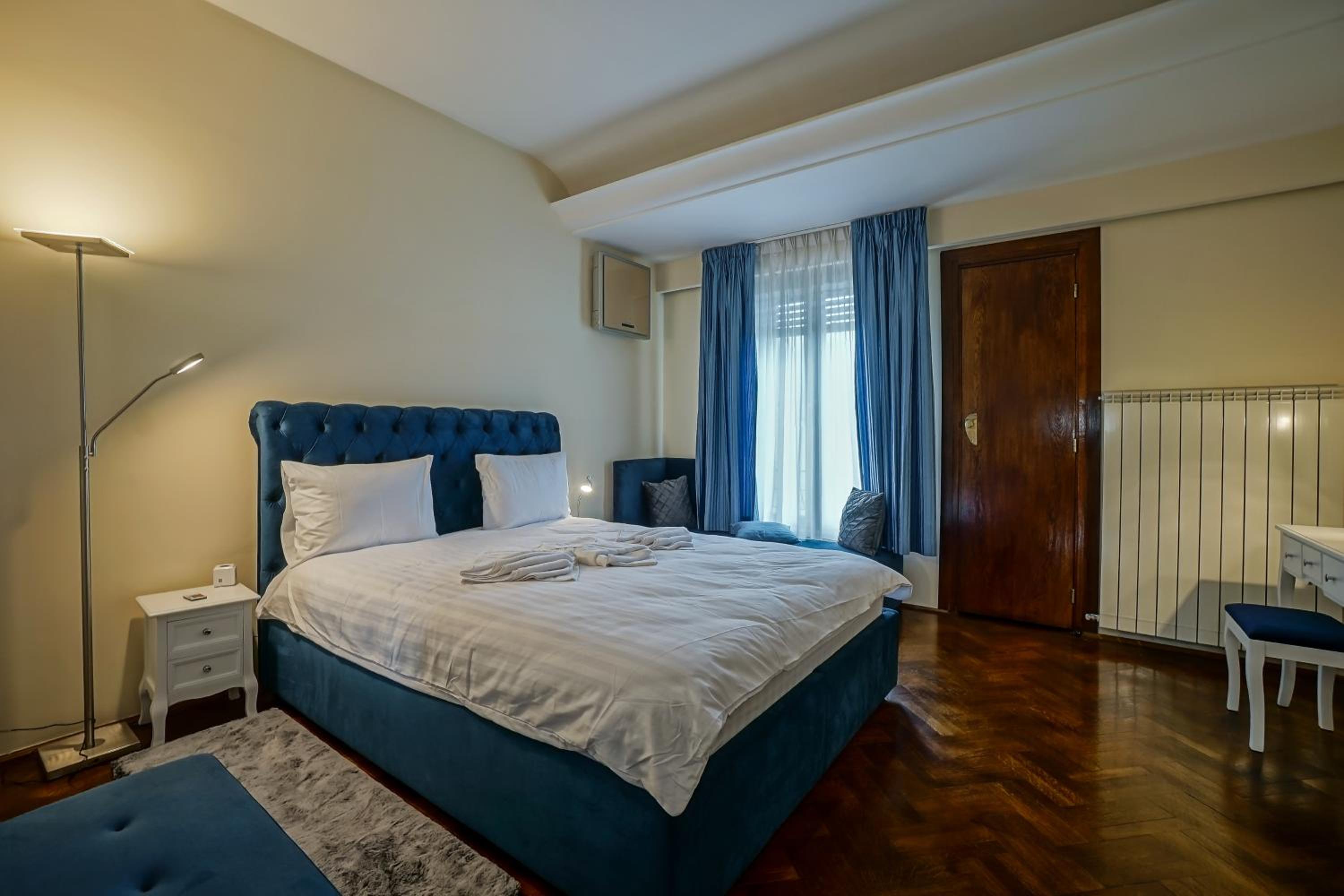 Three-Bedroom Apartment - Photo 33