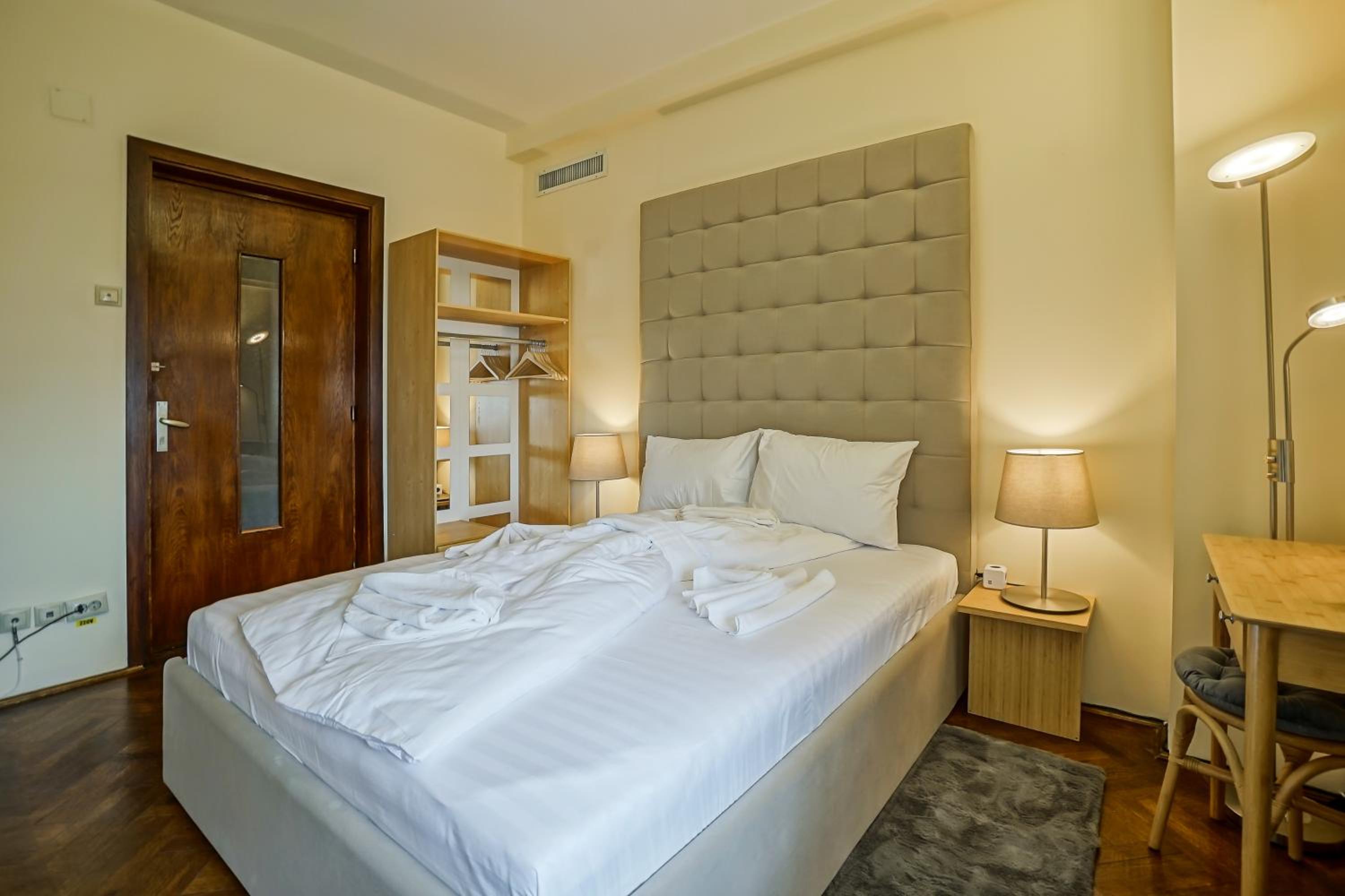Three-Bedroom Apartment - Photo 13