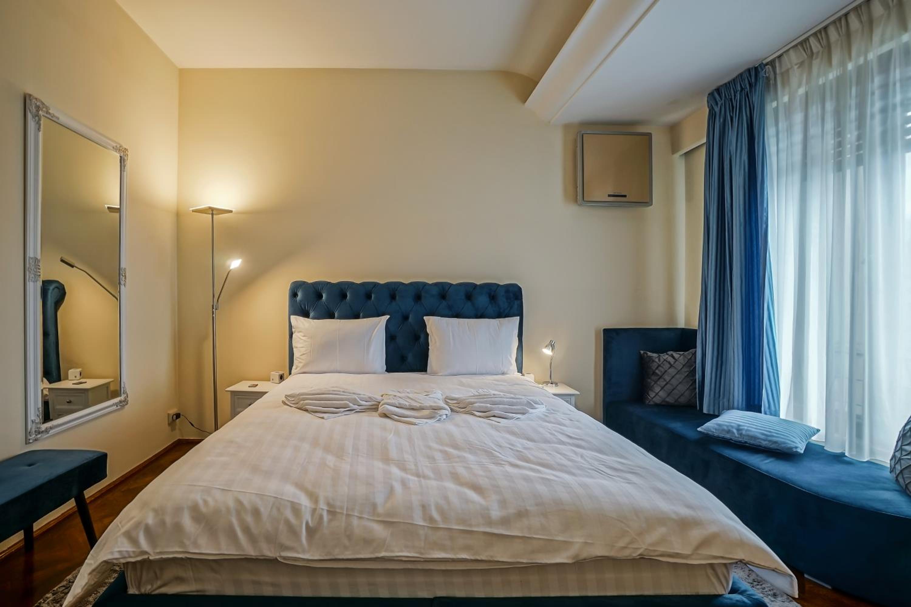 Three-Bedroom Apartment - Photo 17