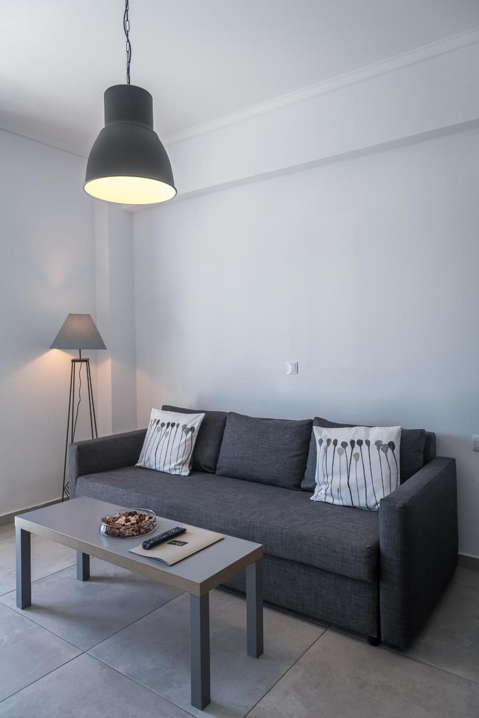 One-Bedroom Apartment - Photo 27