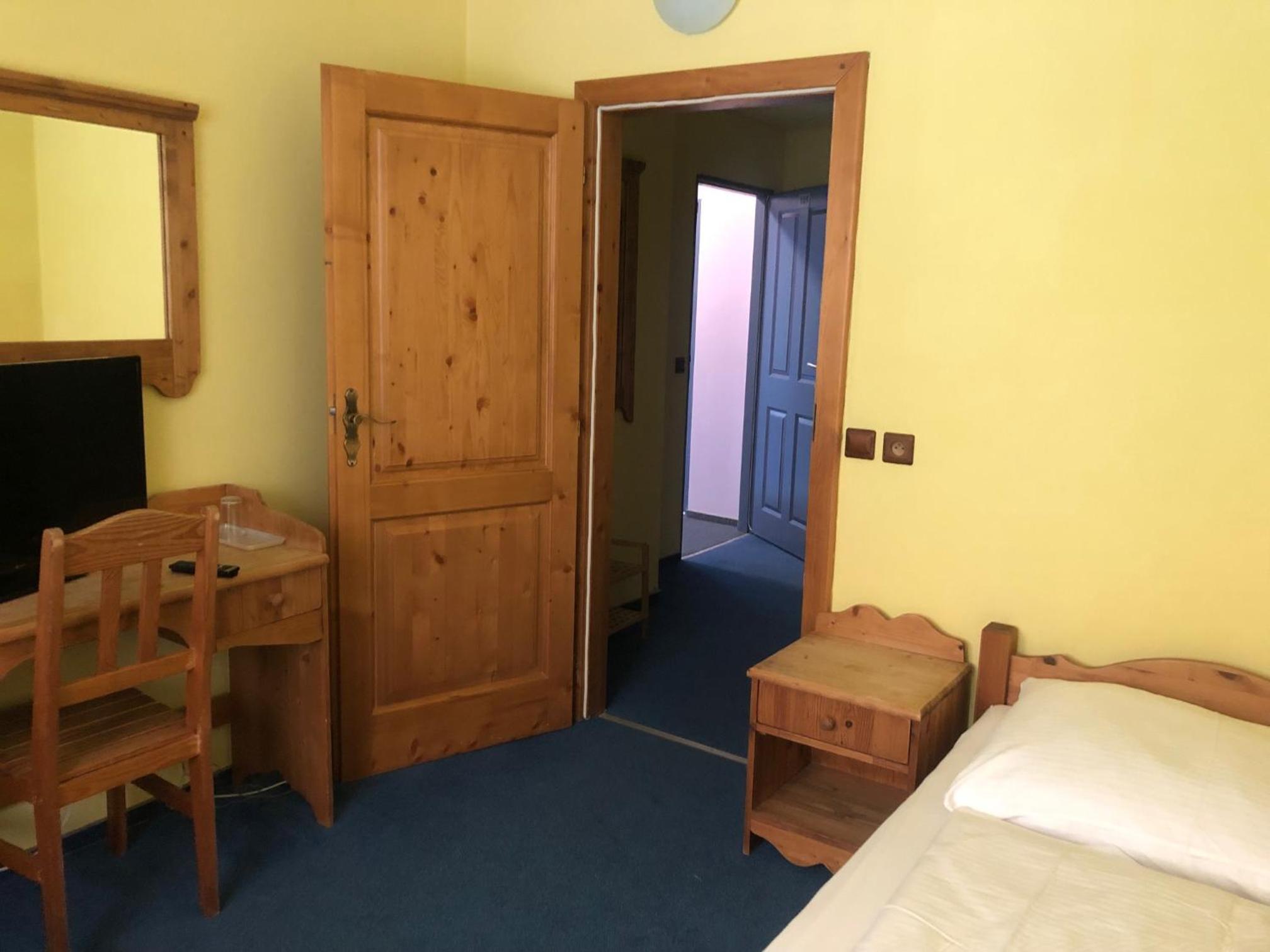 Standard Single Room with Shower