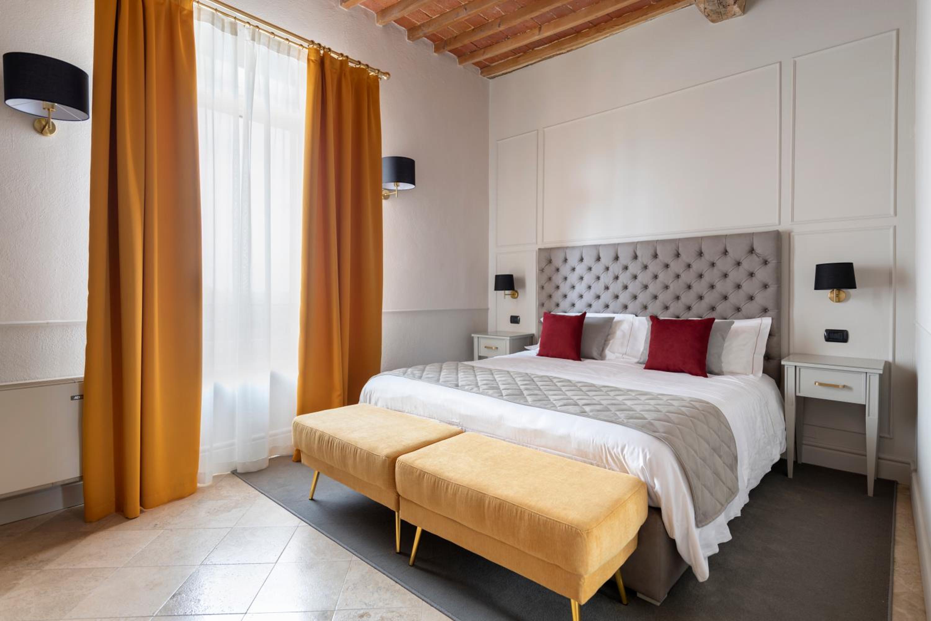 Double Room - Photo 3