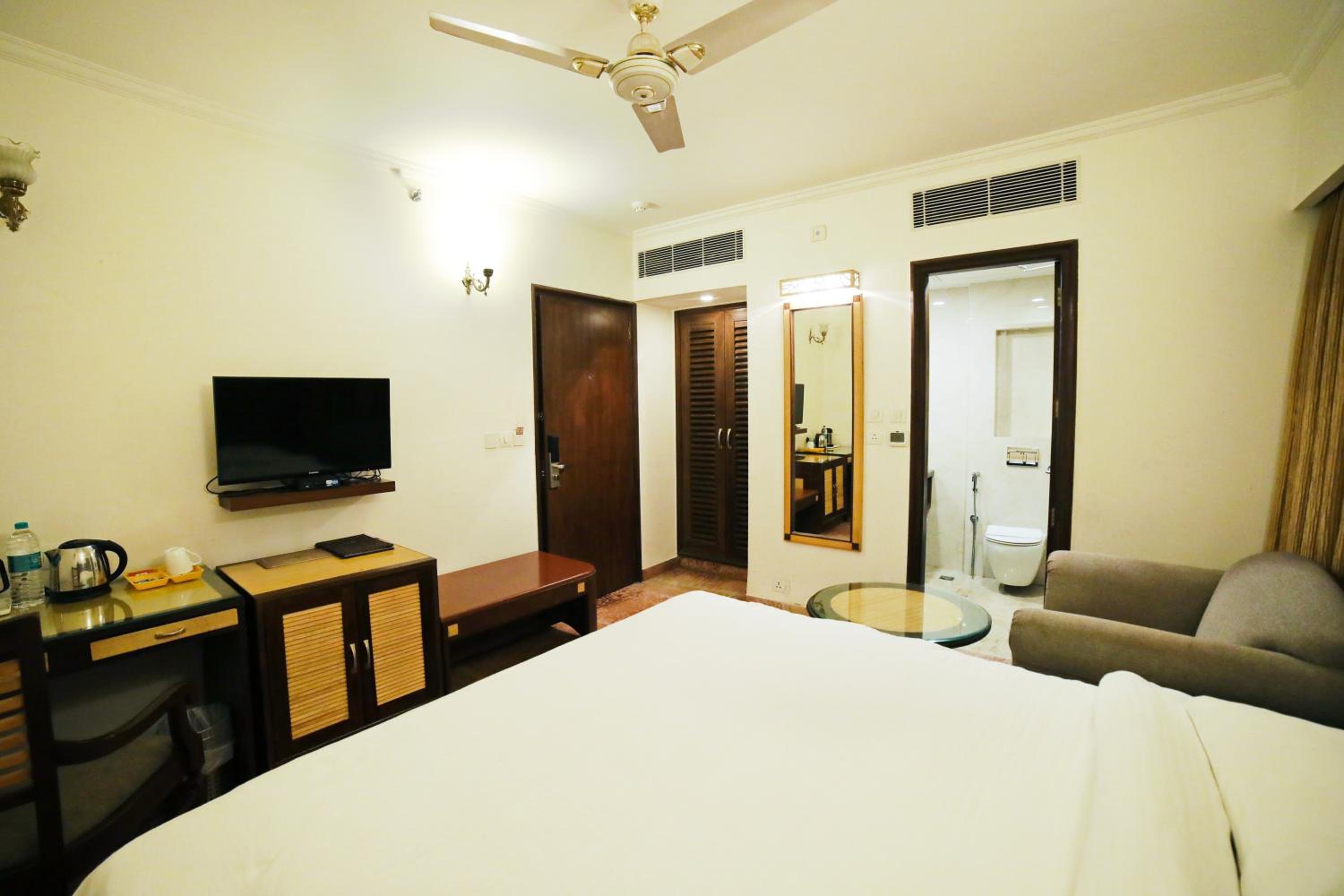 Small Double Room - Photo 4