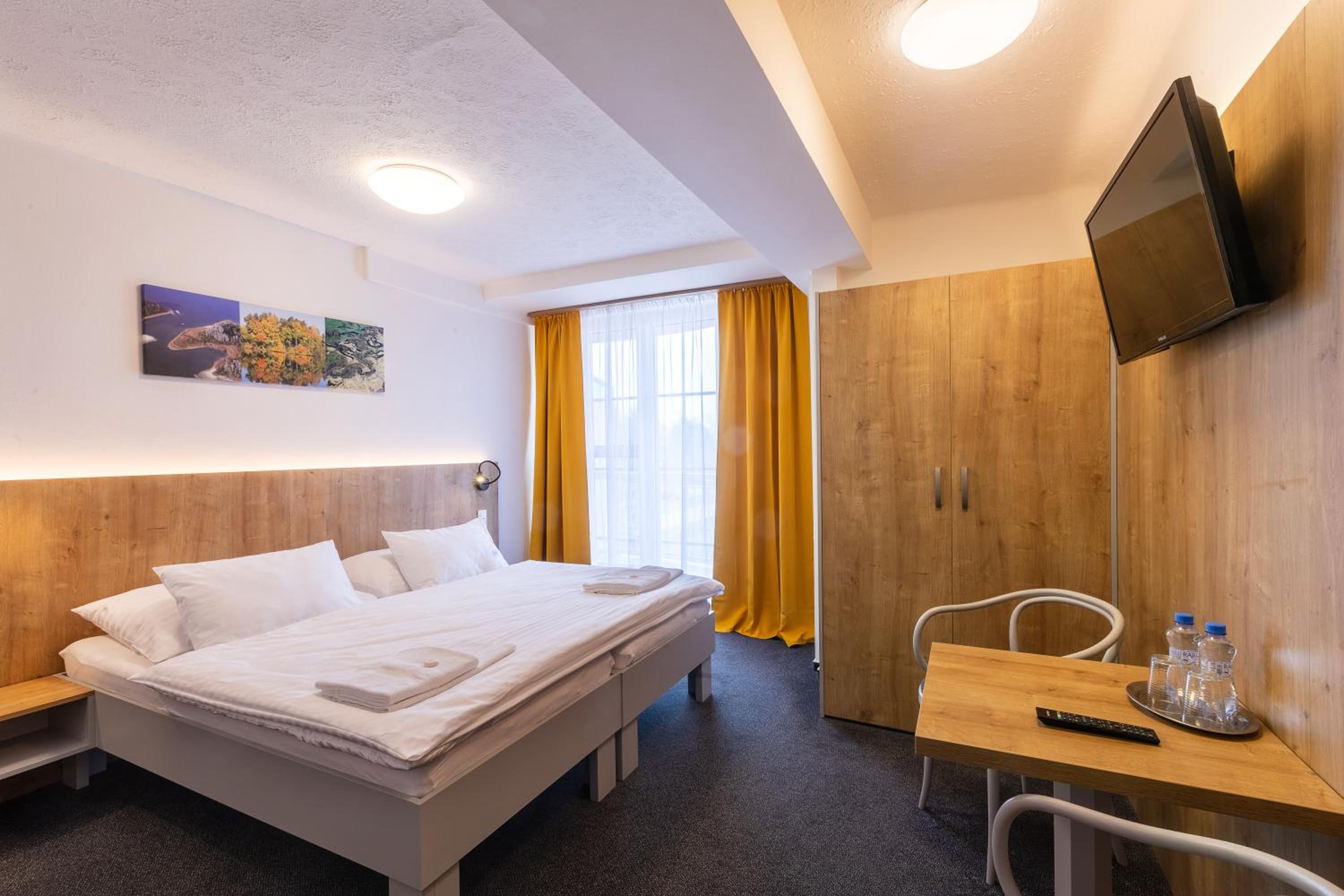 Large Double Room photo 2