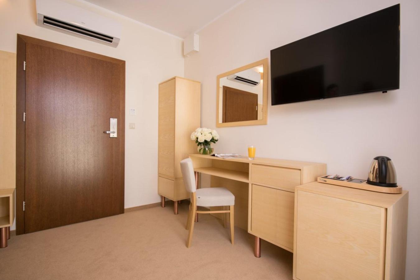 Single Room photo 3
