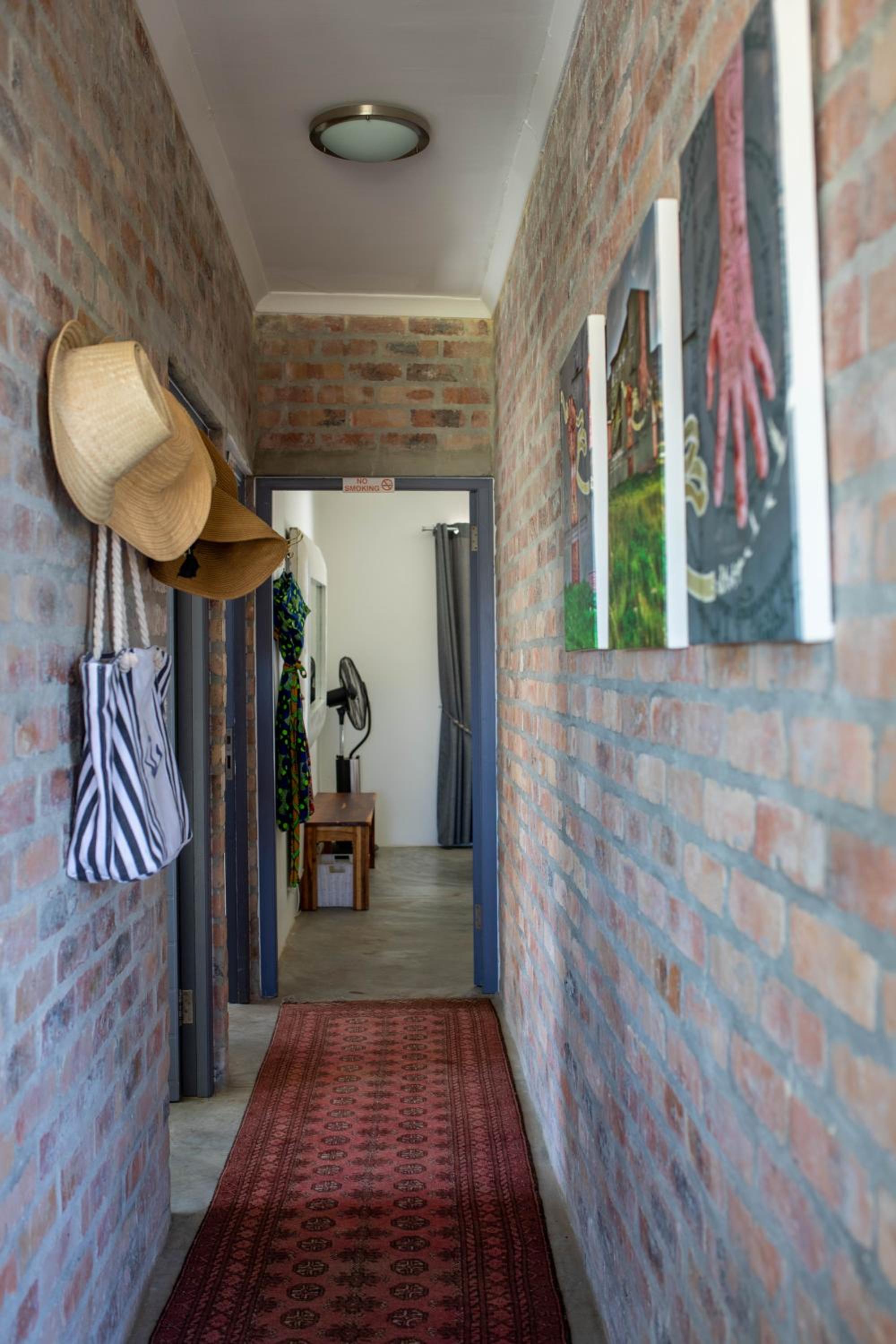 Apartment photo 2