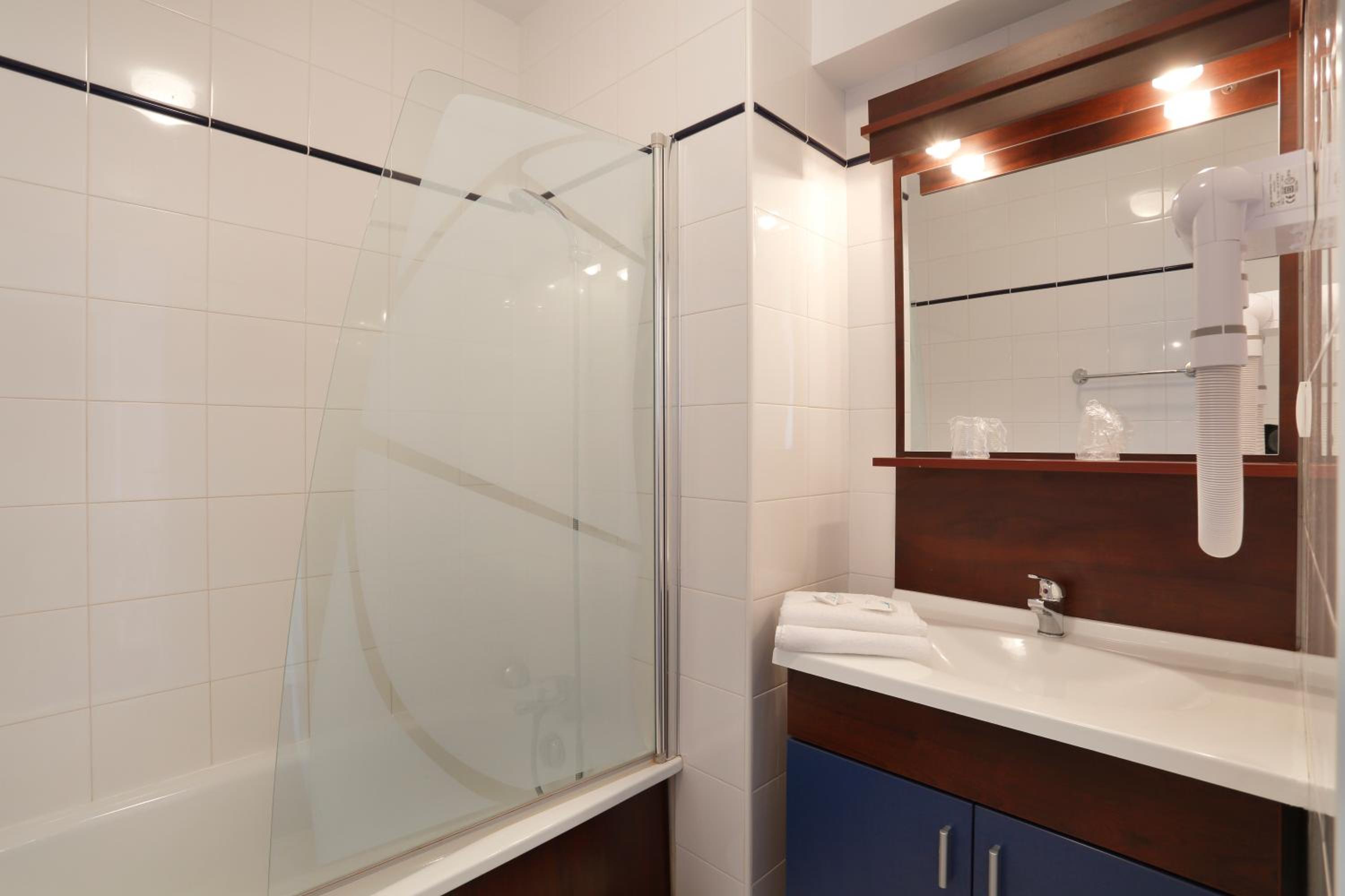 3-Bedroom Apartment (6-8 Persons) - Photo 9