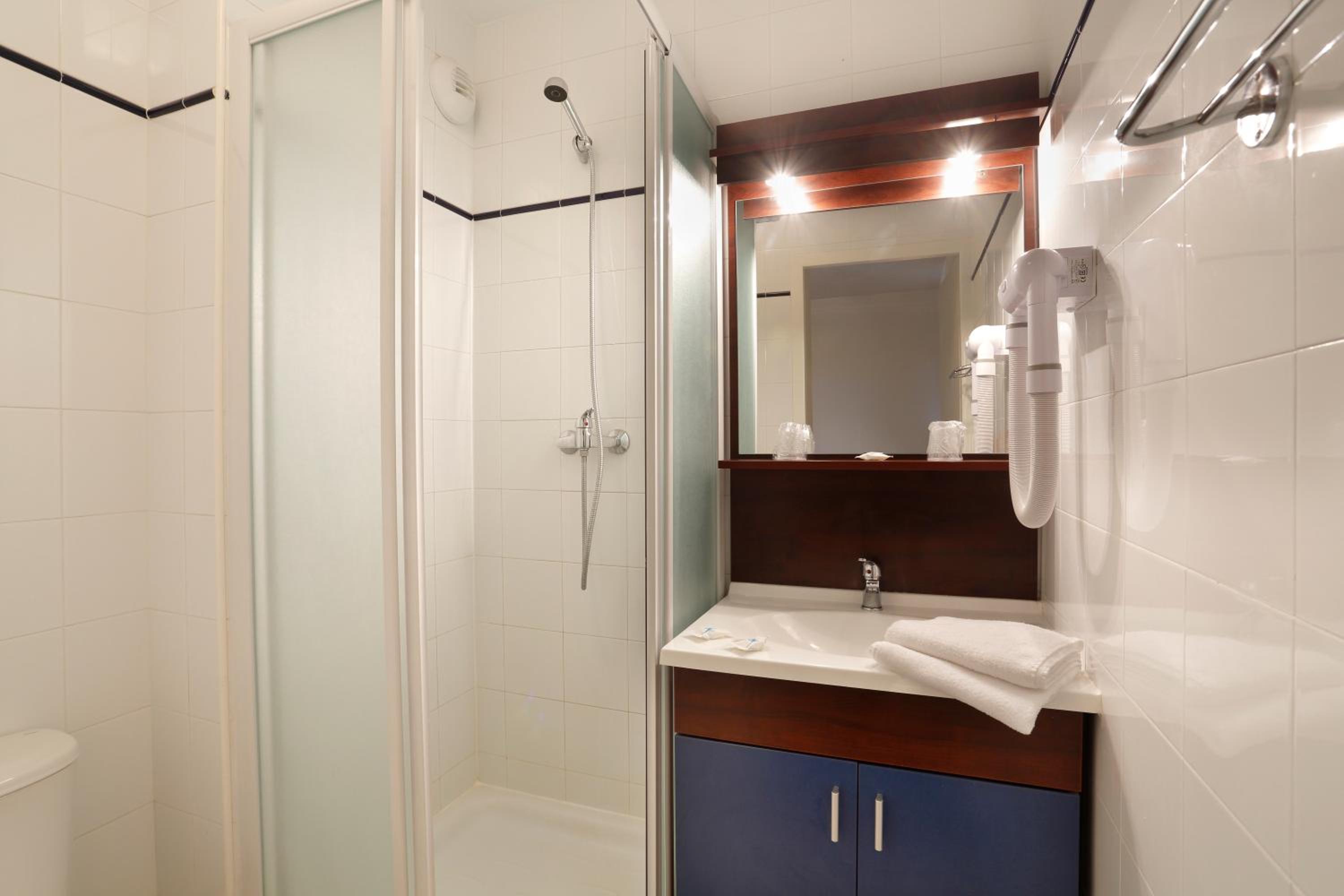 3-Bedroom Apartment (6-8 Persons) - Photo 8