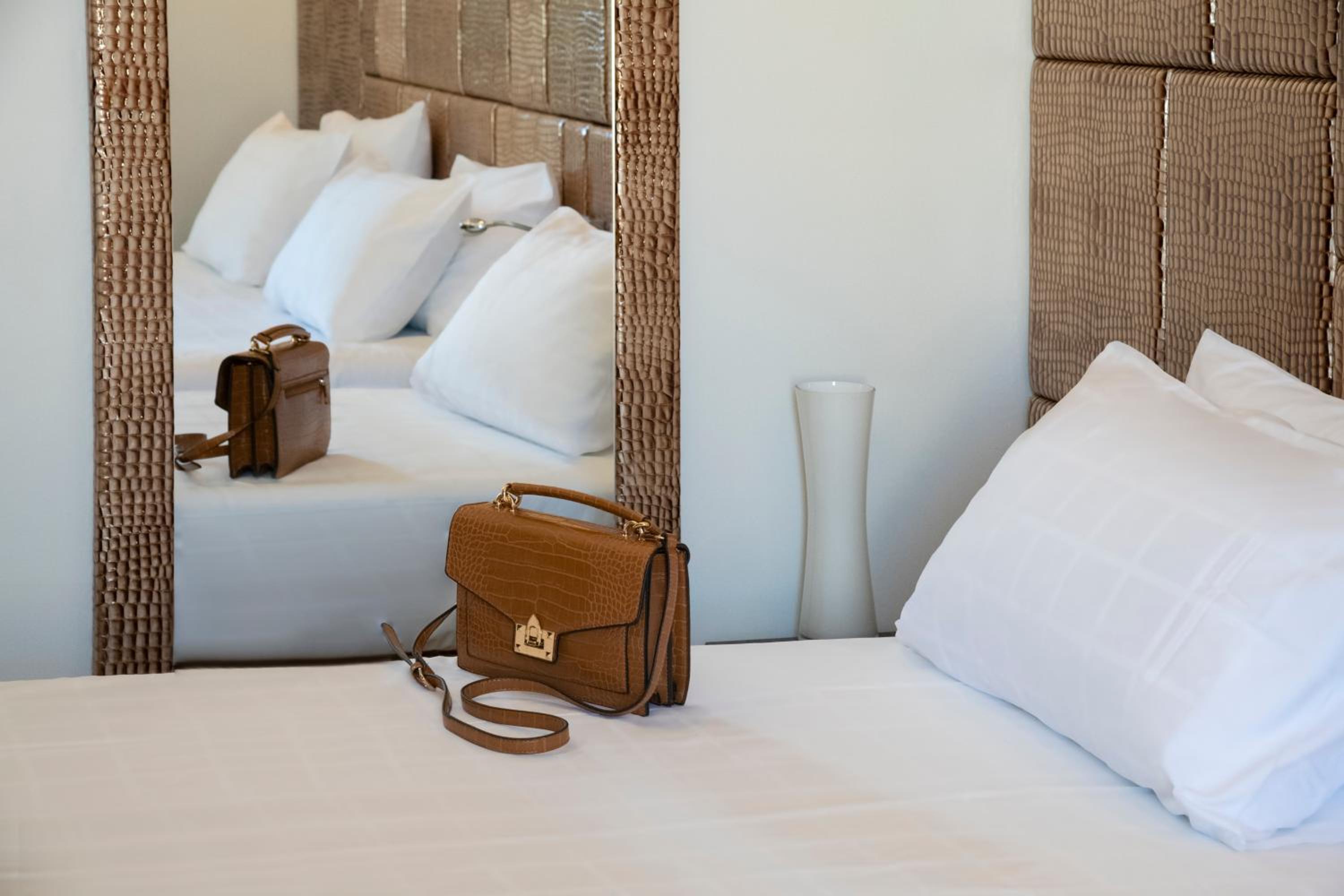 Triple Room - Photo 19