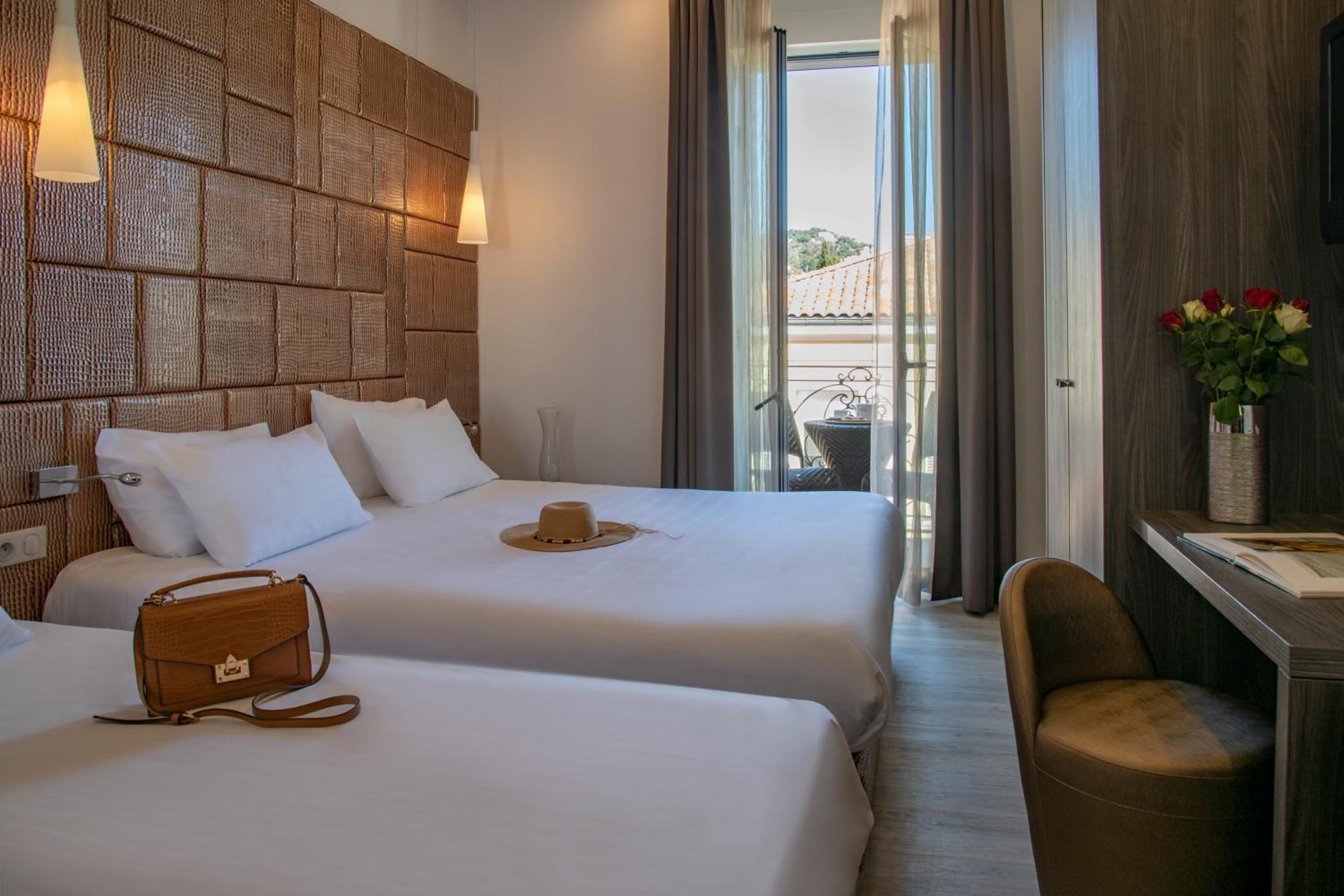 Triple Room - Photo 18