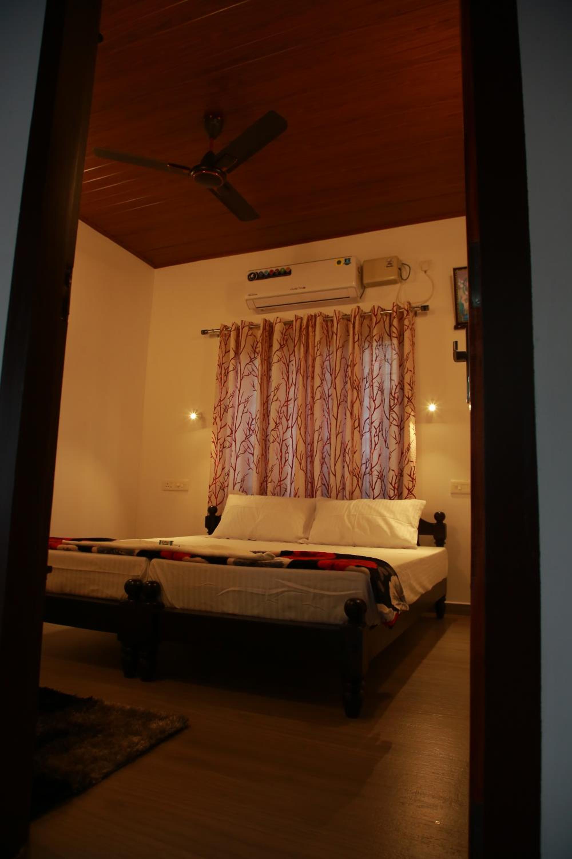 Budget Double or Twin Room photo 2