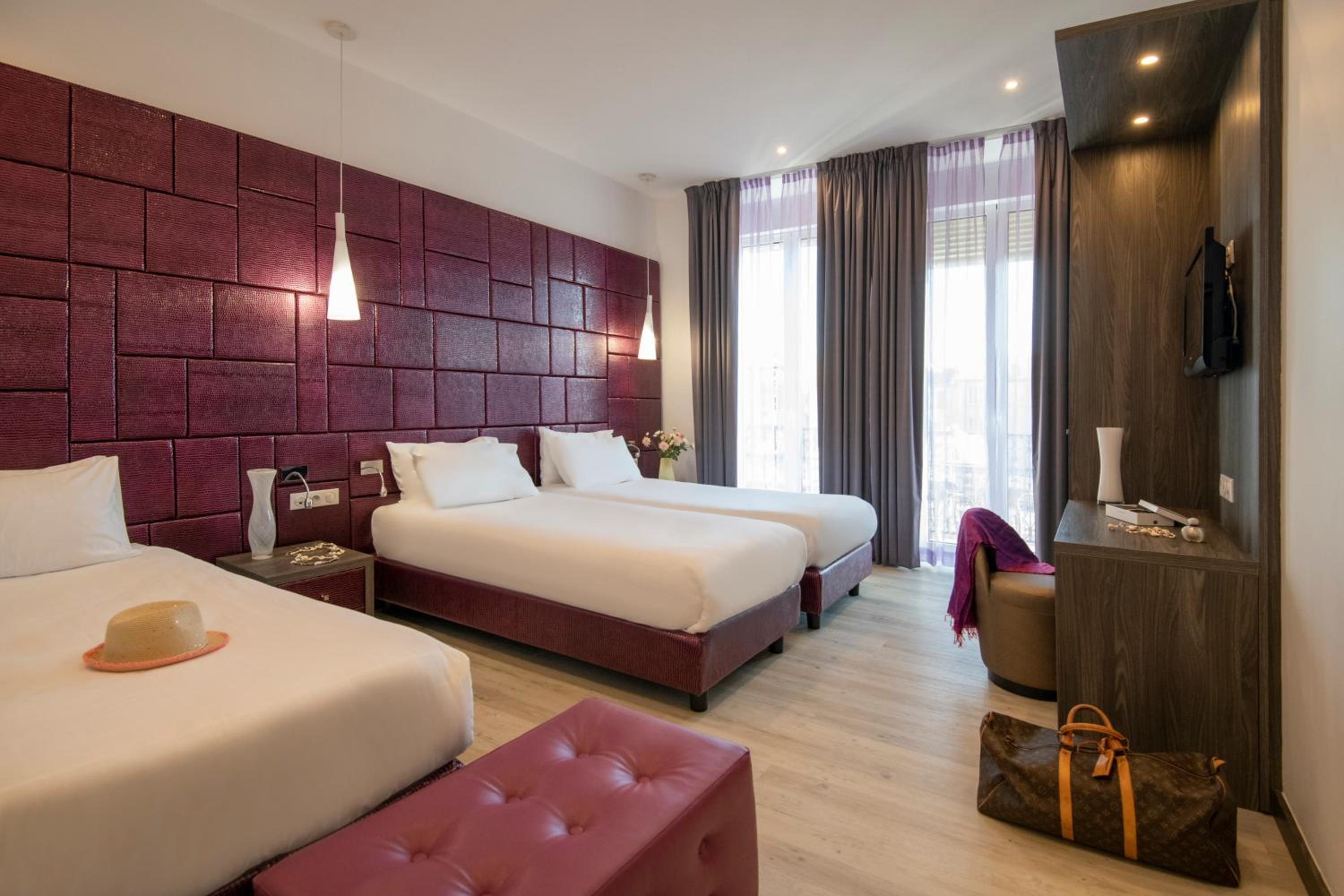 Triple Room - Photo 22