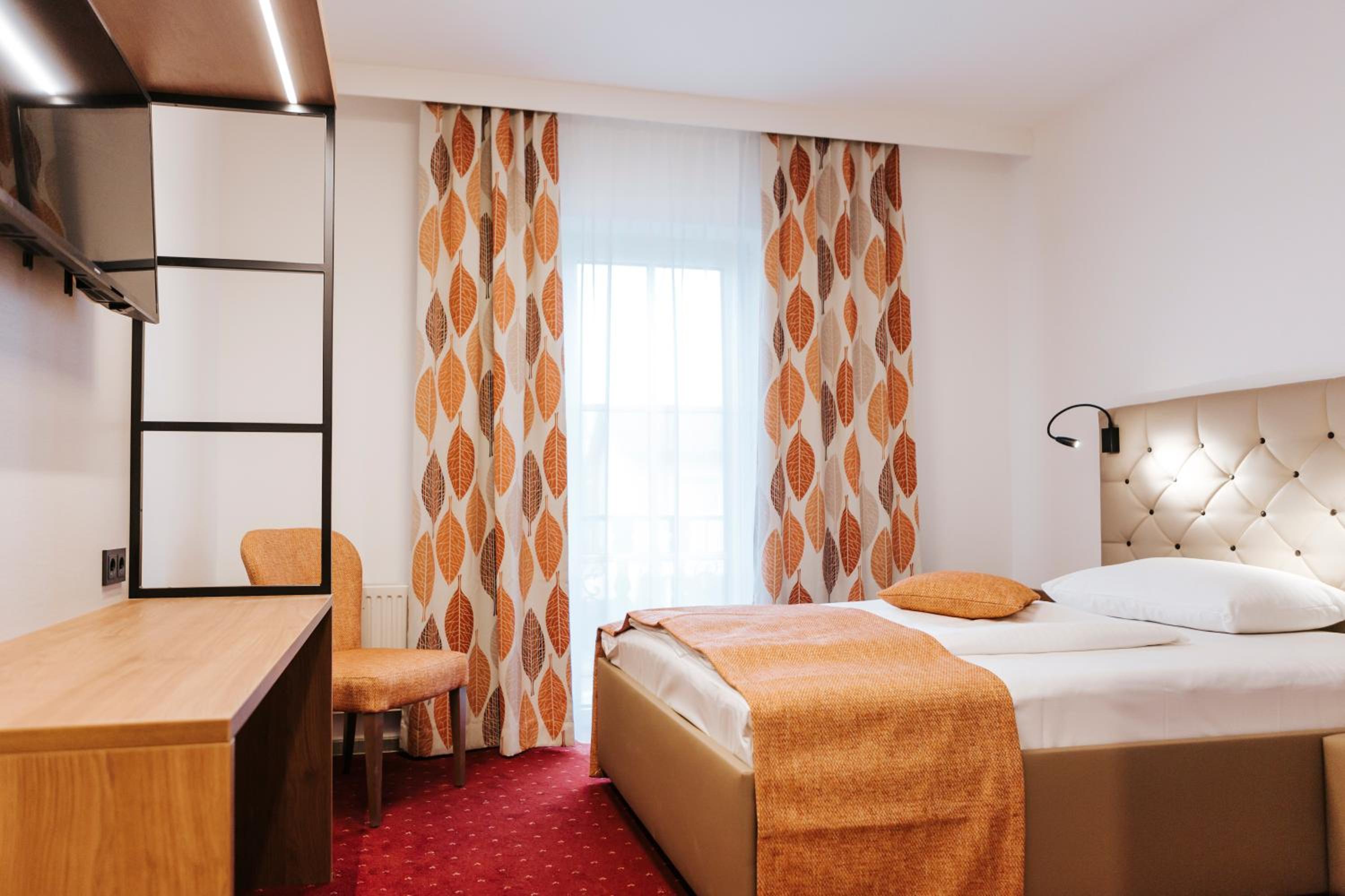 Double Room - Main Building photo 3