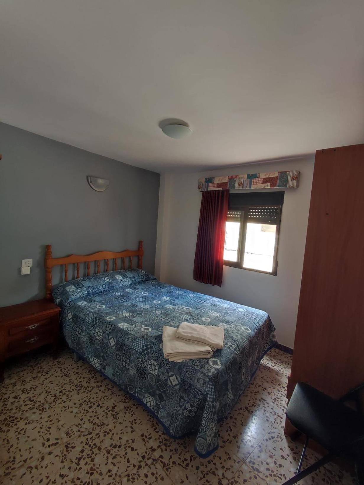 Double Room with Private External Bathroom - Photo 3
