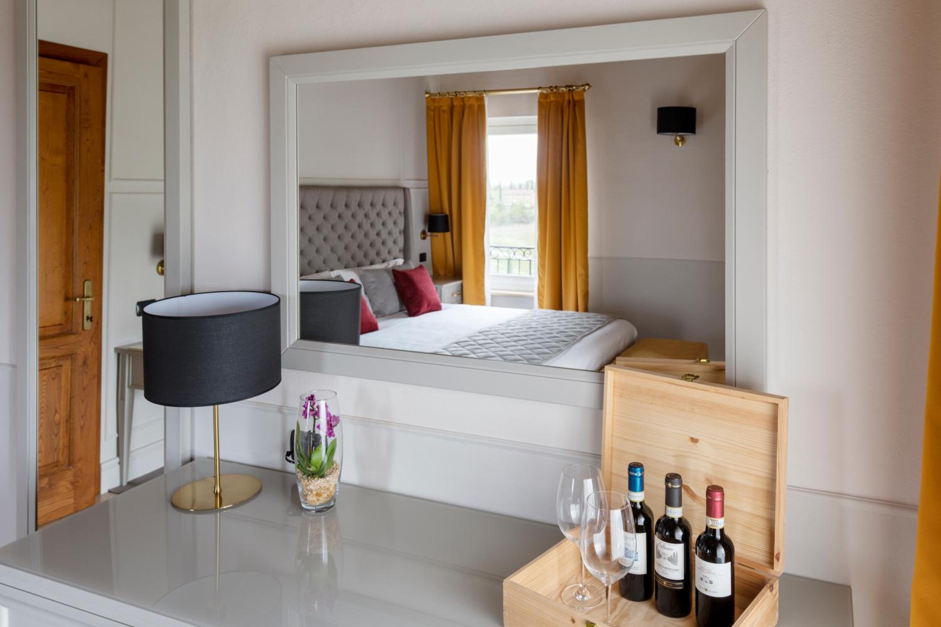 Double Room - Photo 6