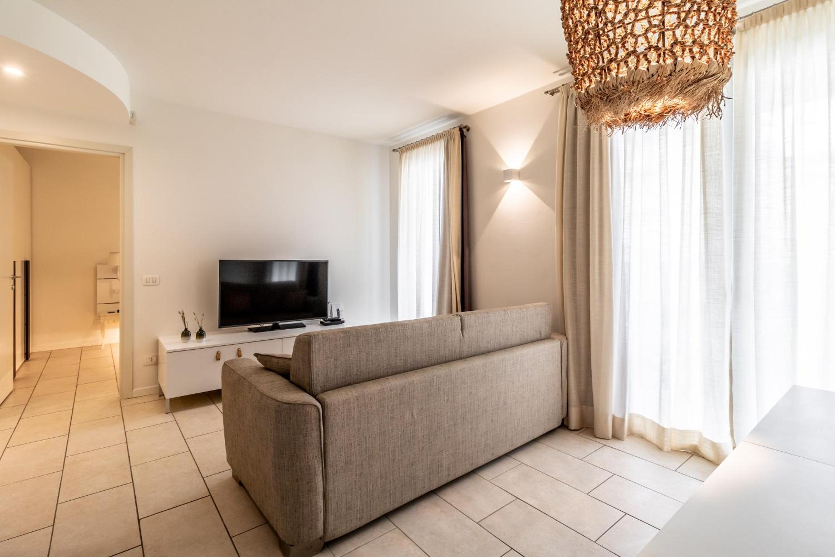 Comfort Triple Suite - Photo 9