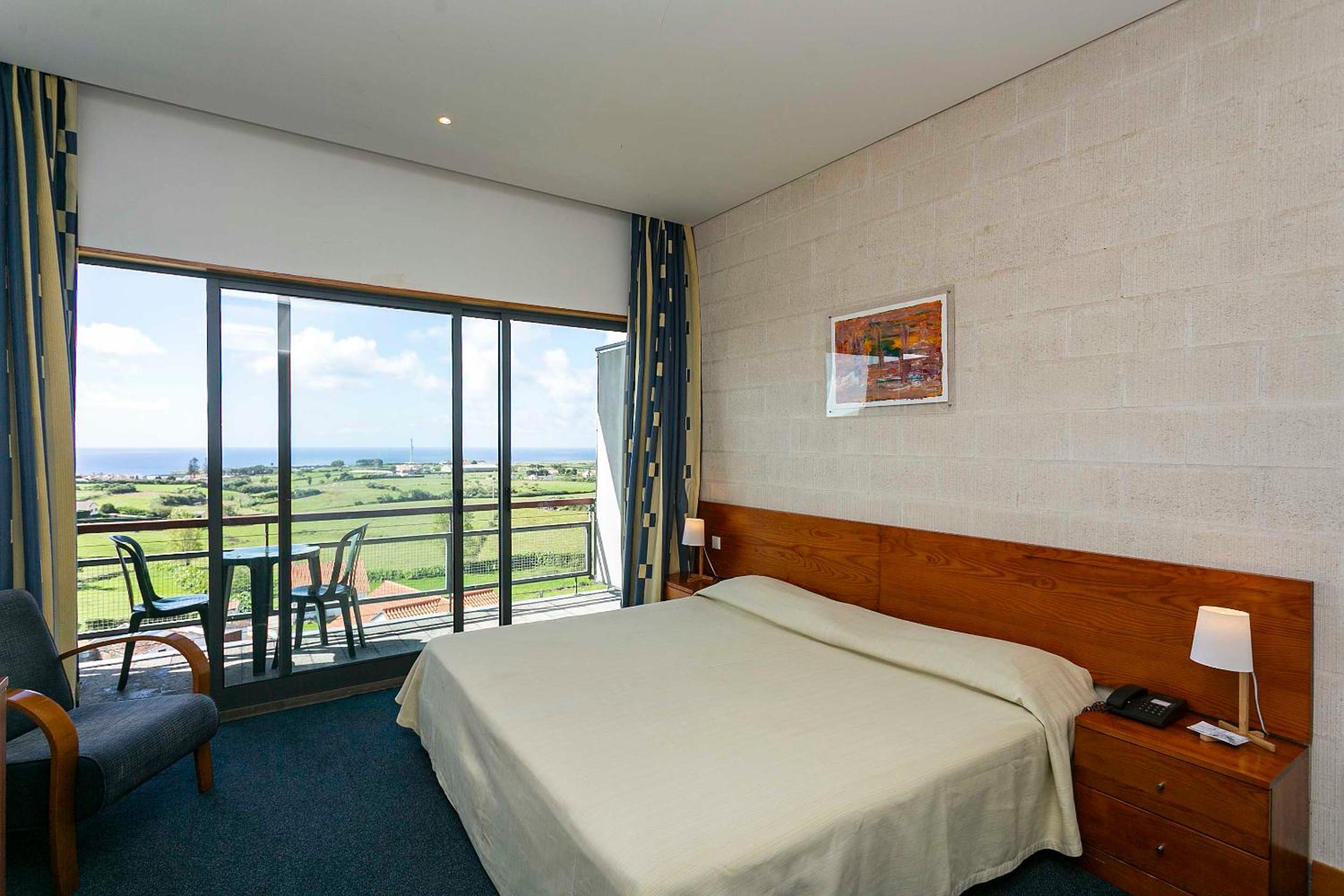 Twin Room - Photo 3