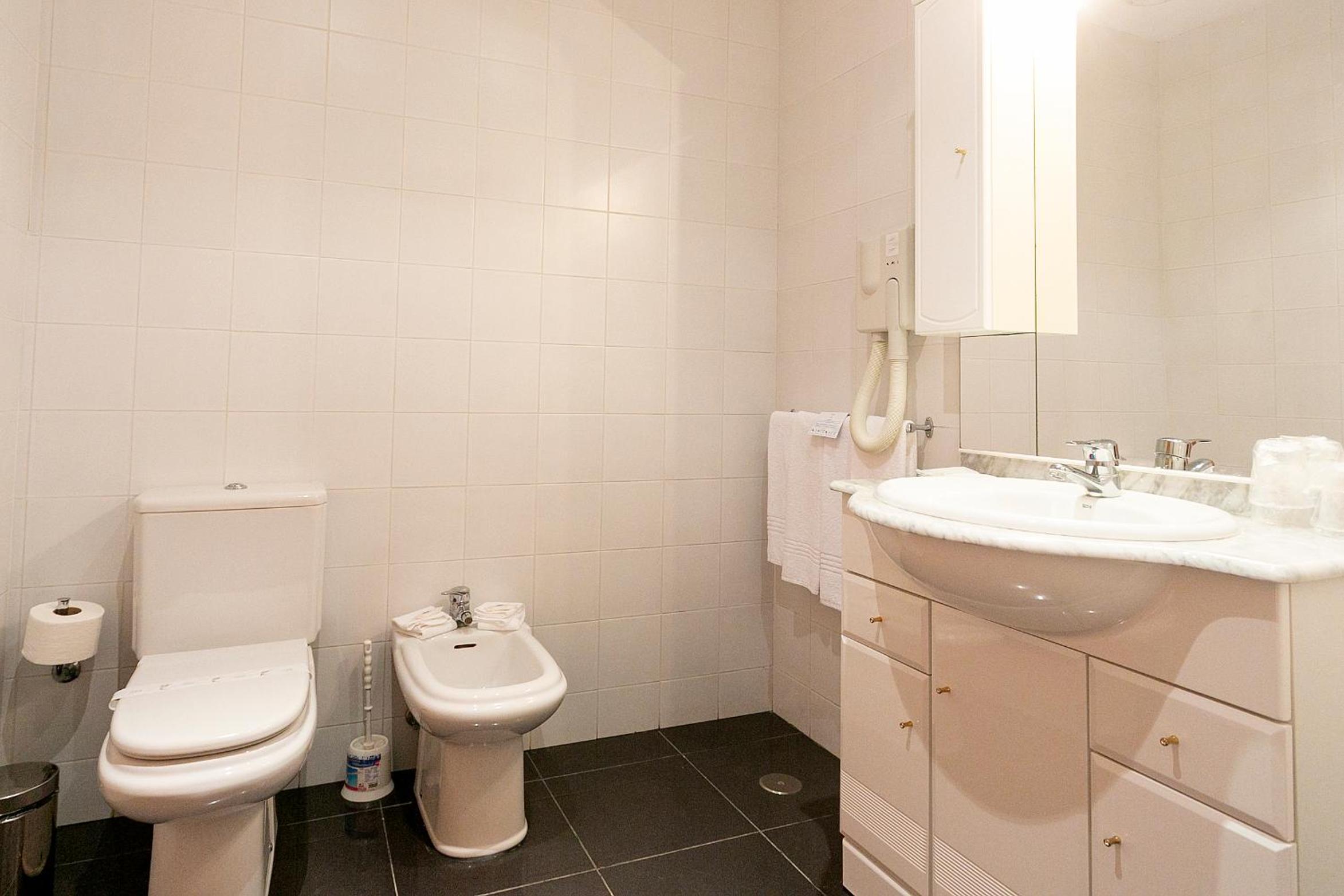Apartment - Photo 8