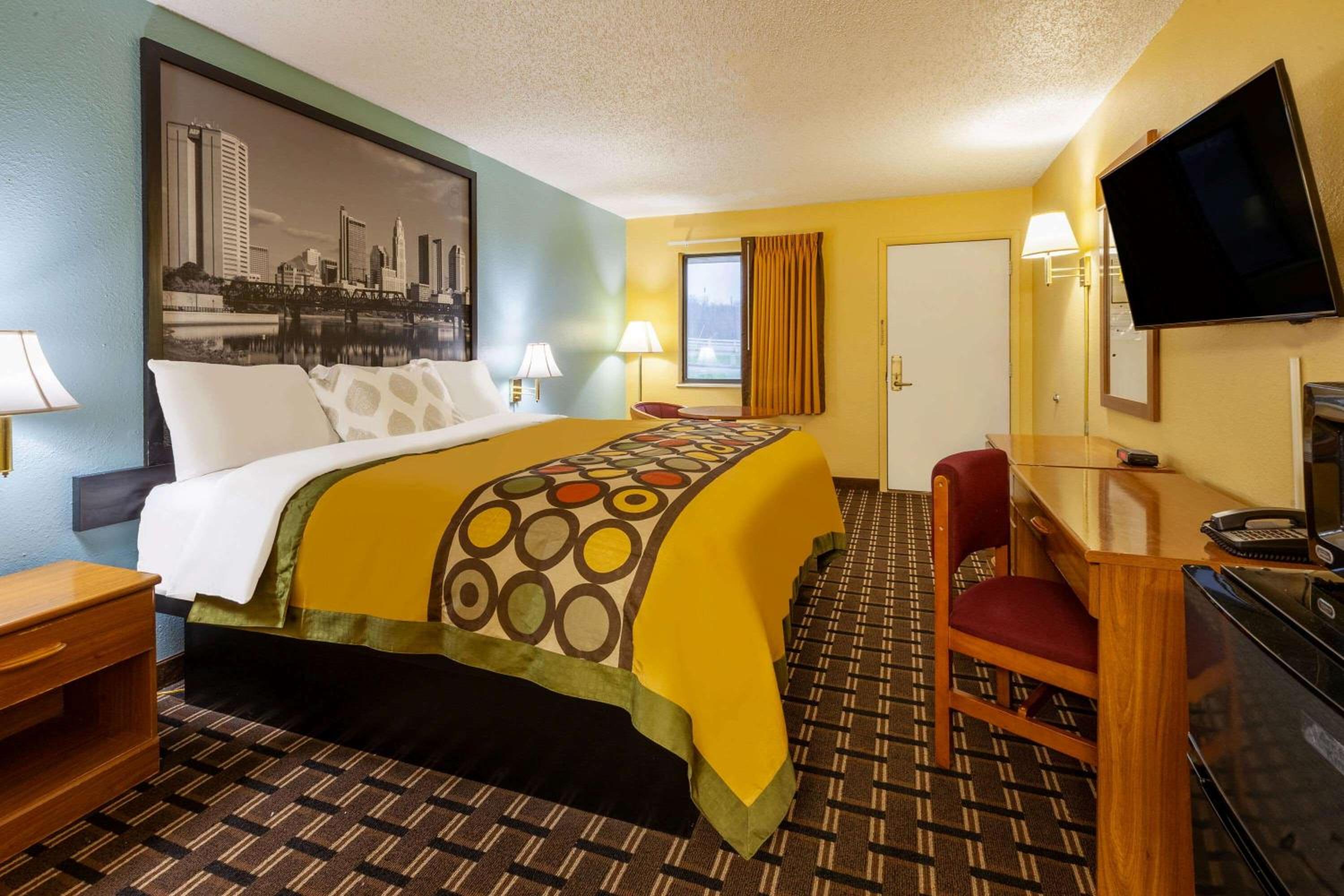 King Room - Non-Smoking - Photo 6