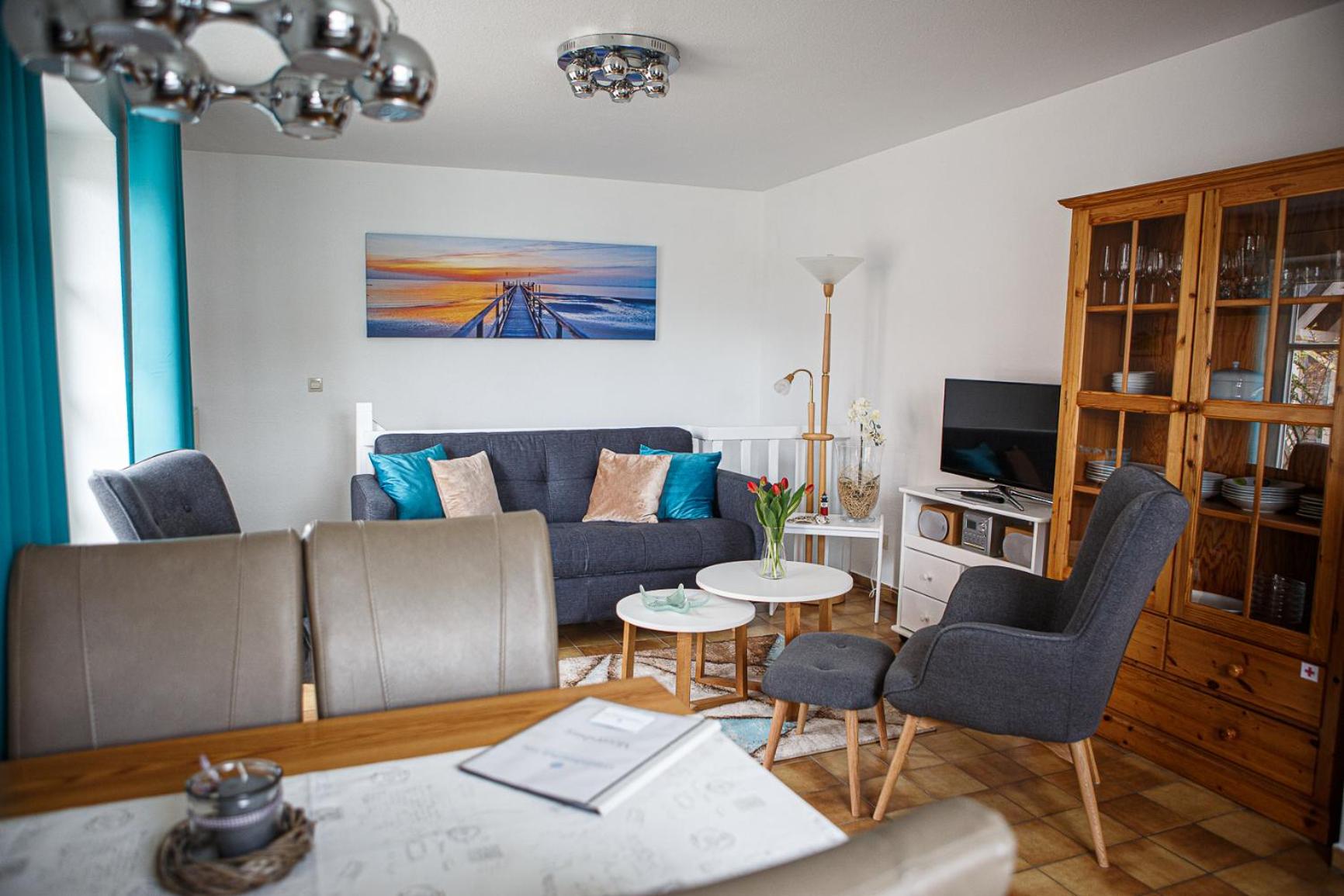 Apartment with Terrace photo 2