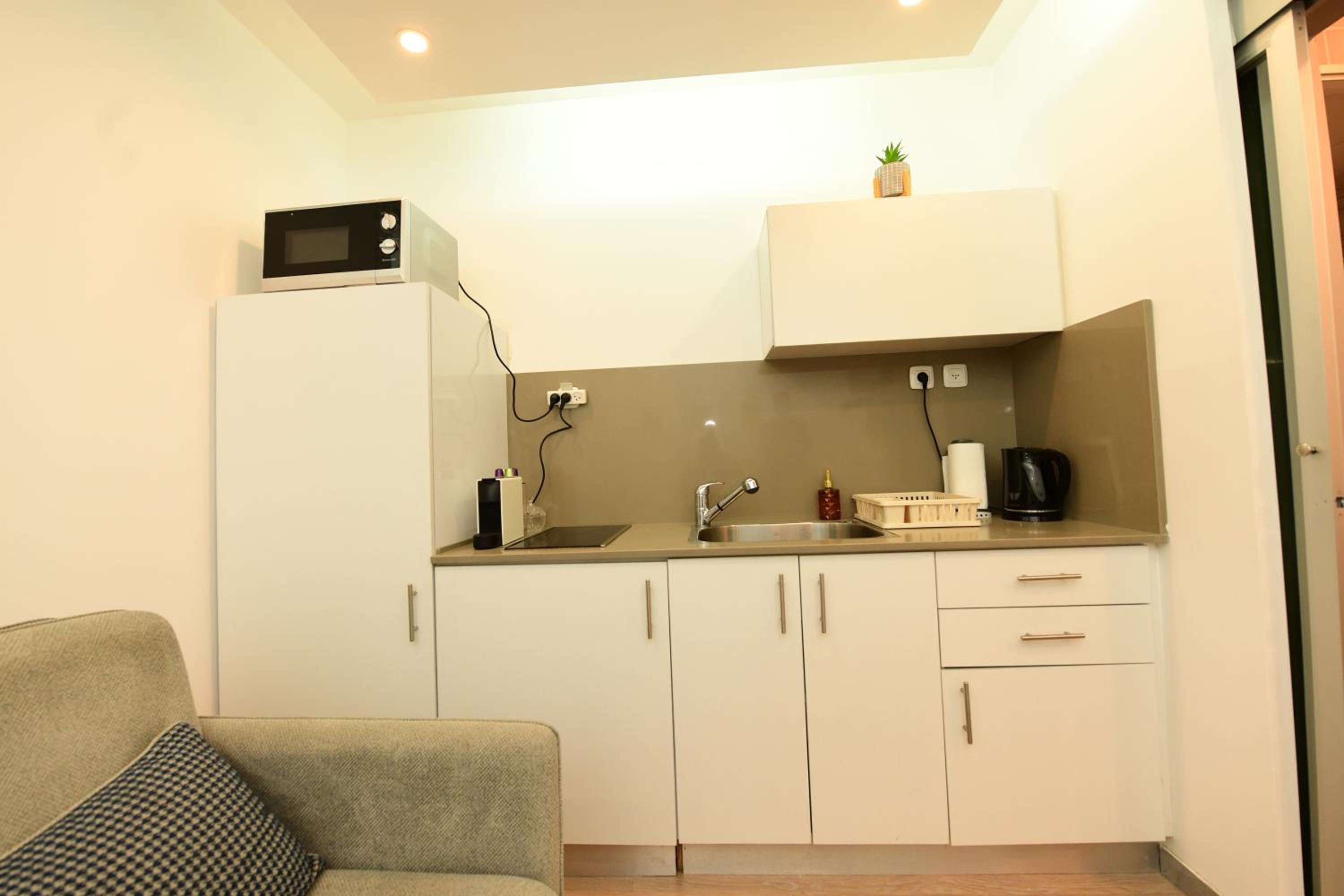 One-Bedroom Apartment - Photo 35