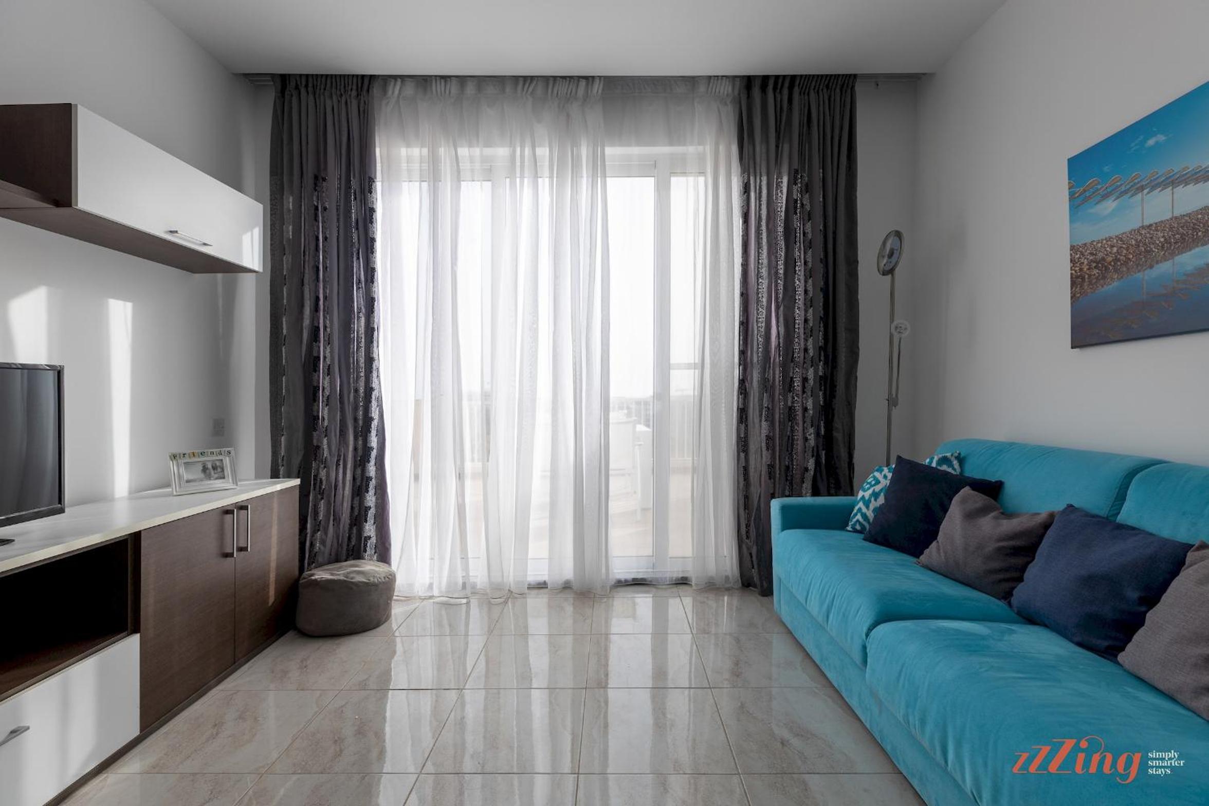 One-Bedroom Apartment