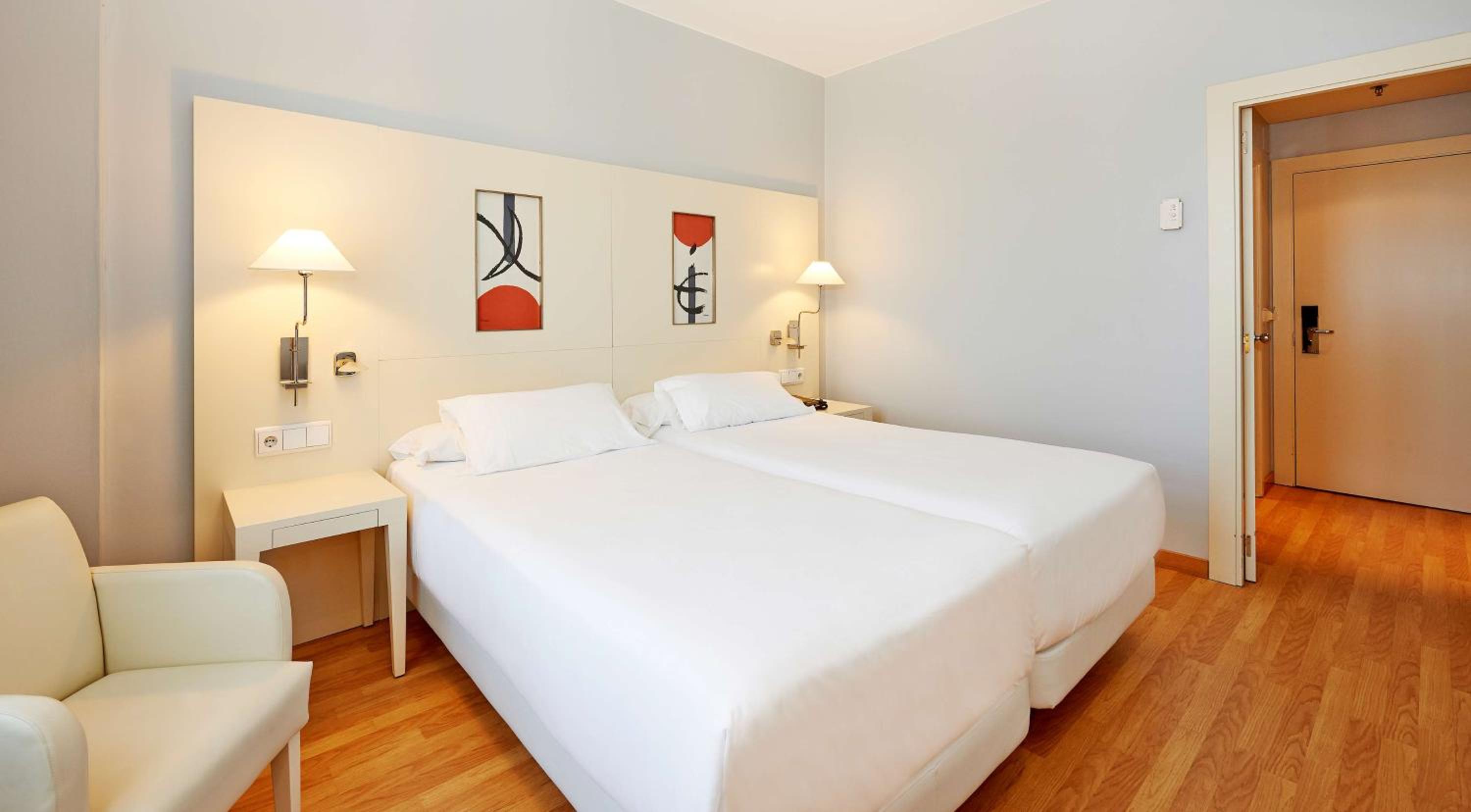 Superior Double or Twin Room - Photo 7
