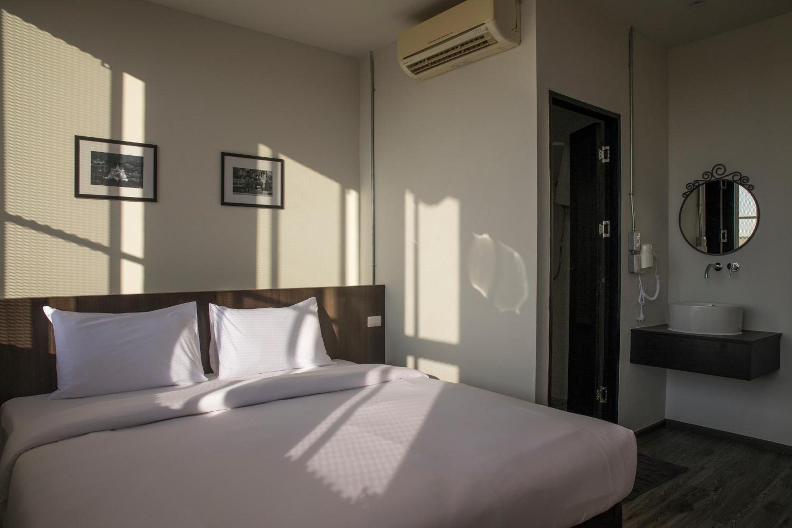 Standard Double Room with City View photo 3