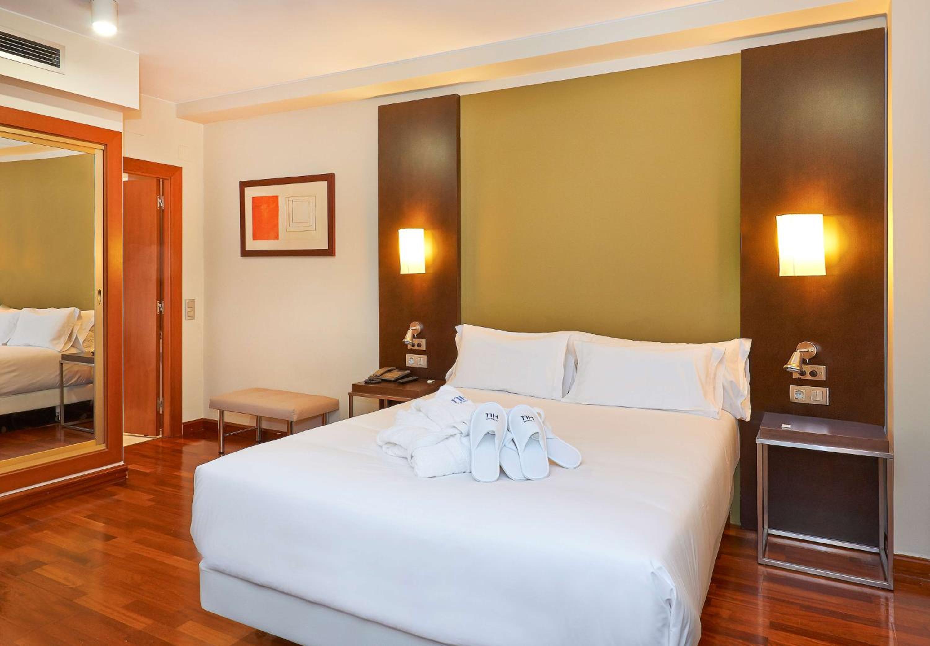 Family Adjoining Room (3 Adults + 1 Child) photo 2