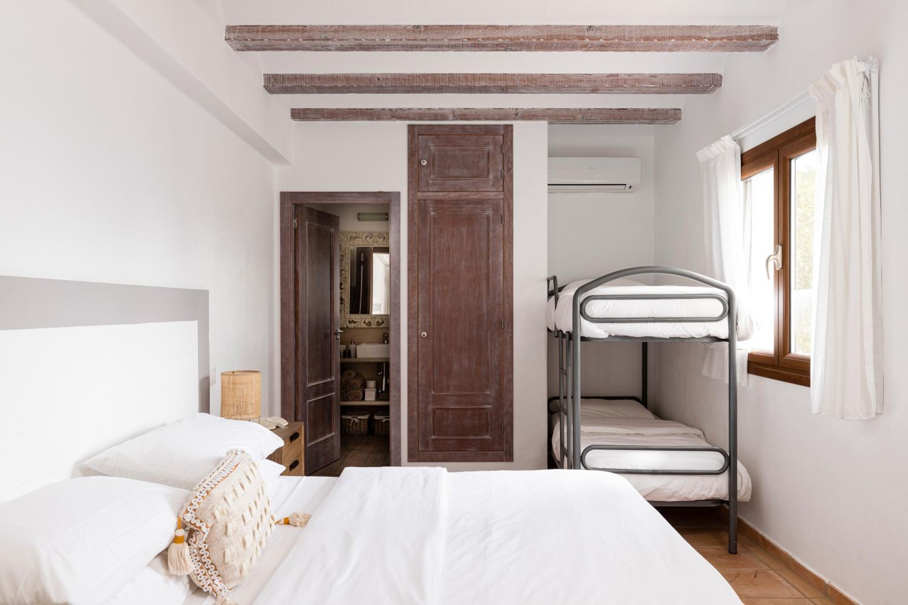 Family Double Room - Photo 1