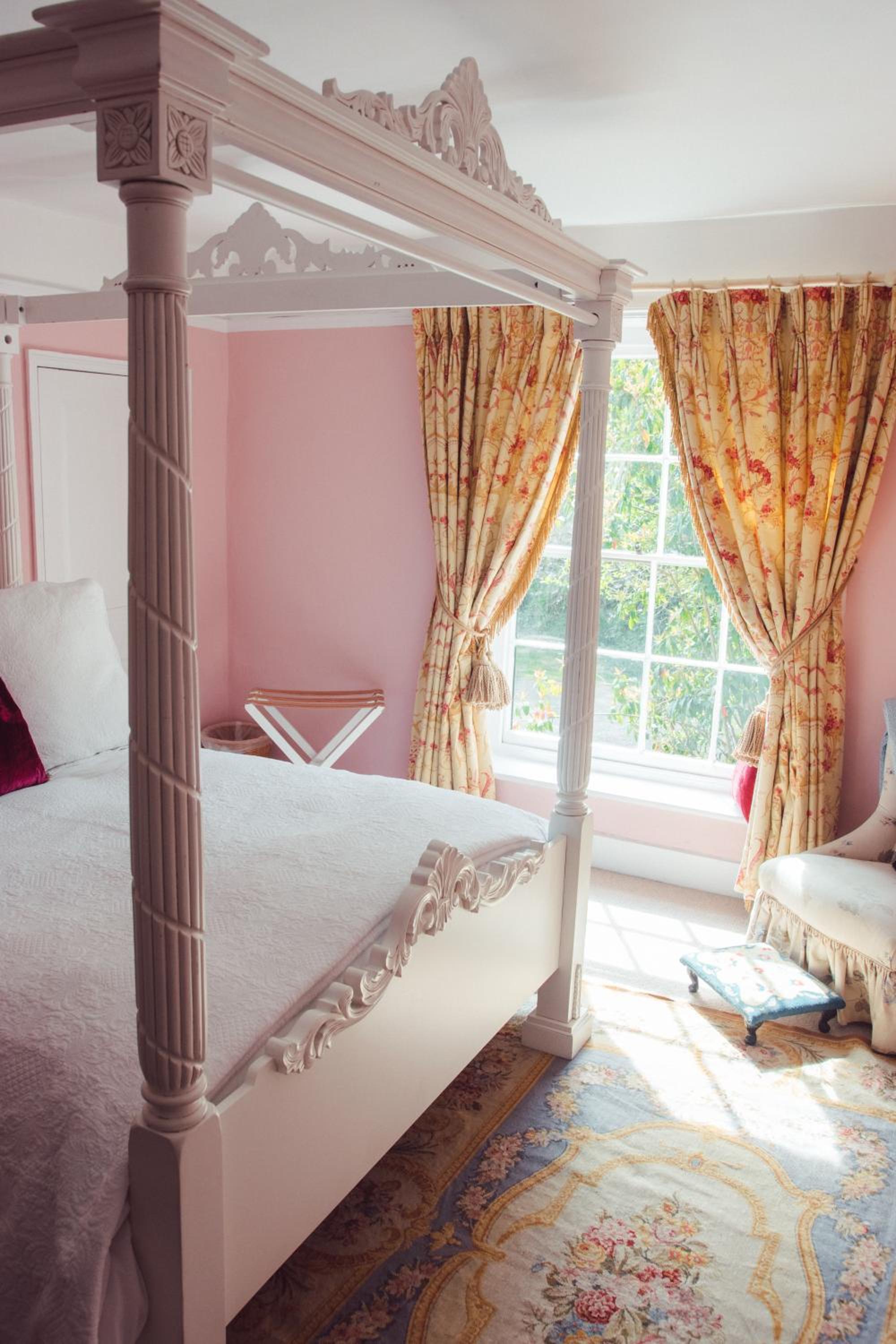 Deluxe King Room photo 1
