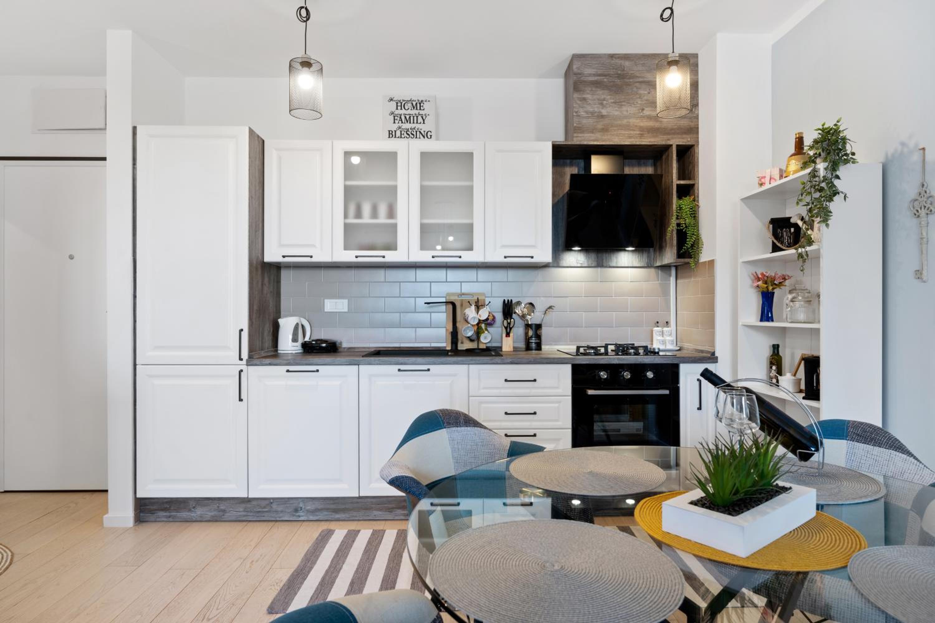 Two-Bedroom Apartment - Photo 21
