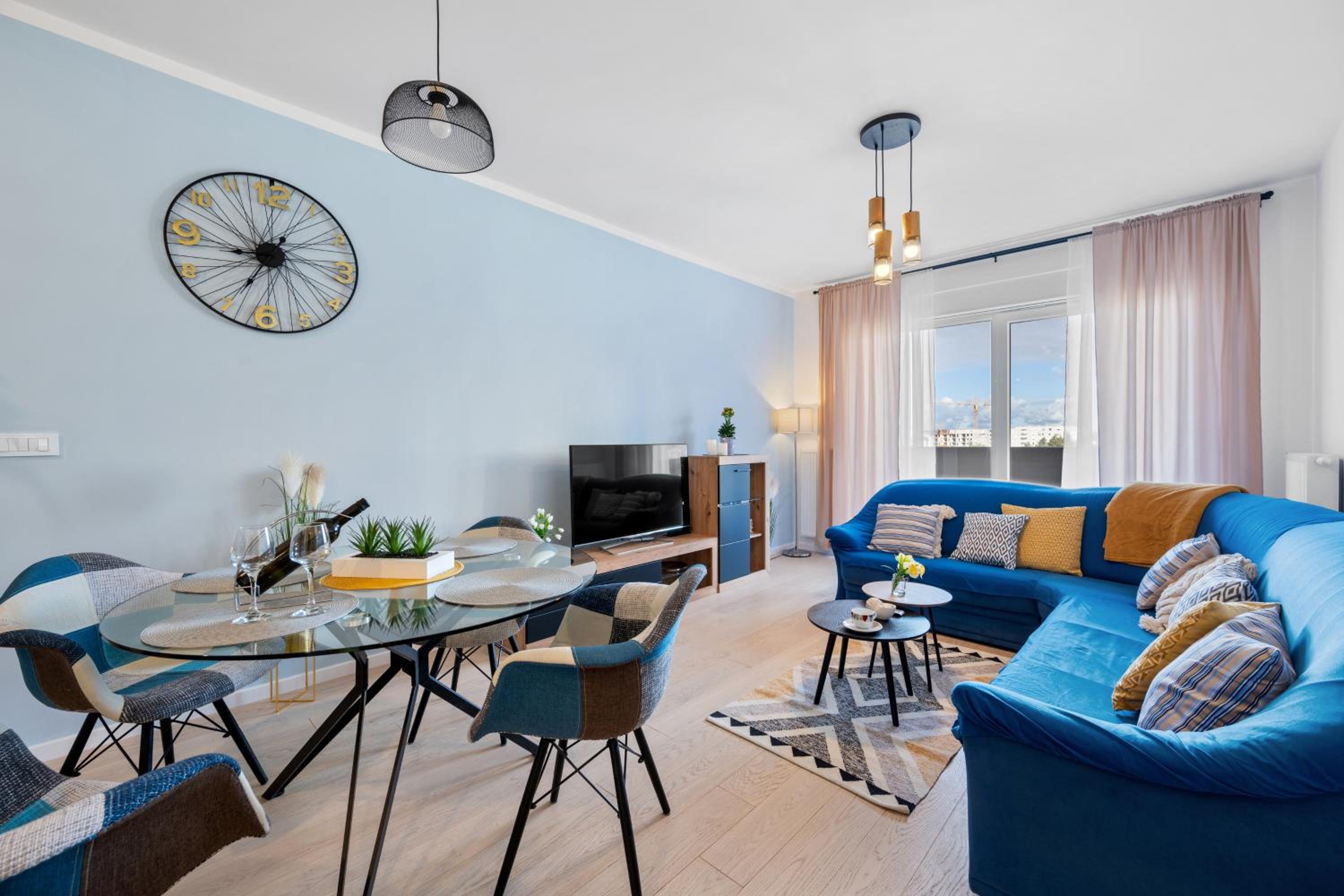 Two-Bedroom Apartment - Photo 14
