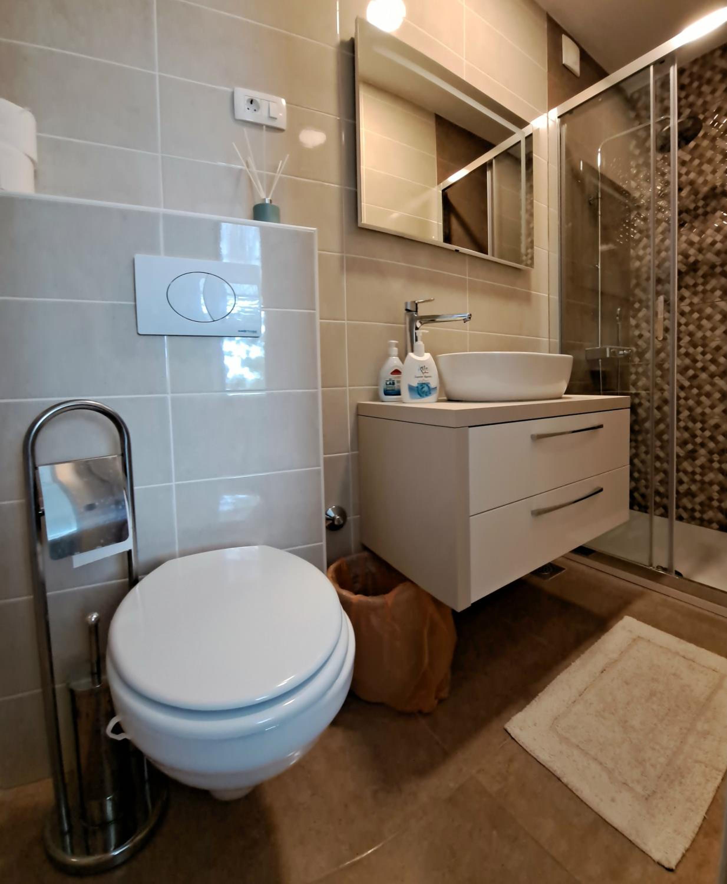 Double Room - Photo 4
