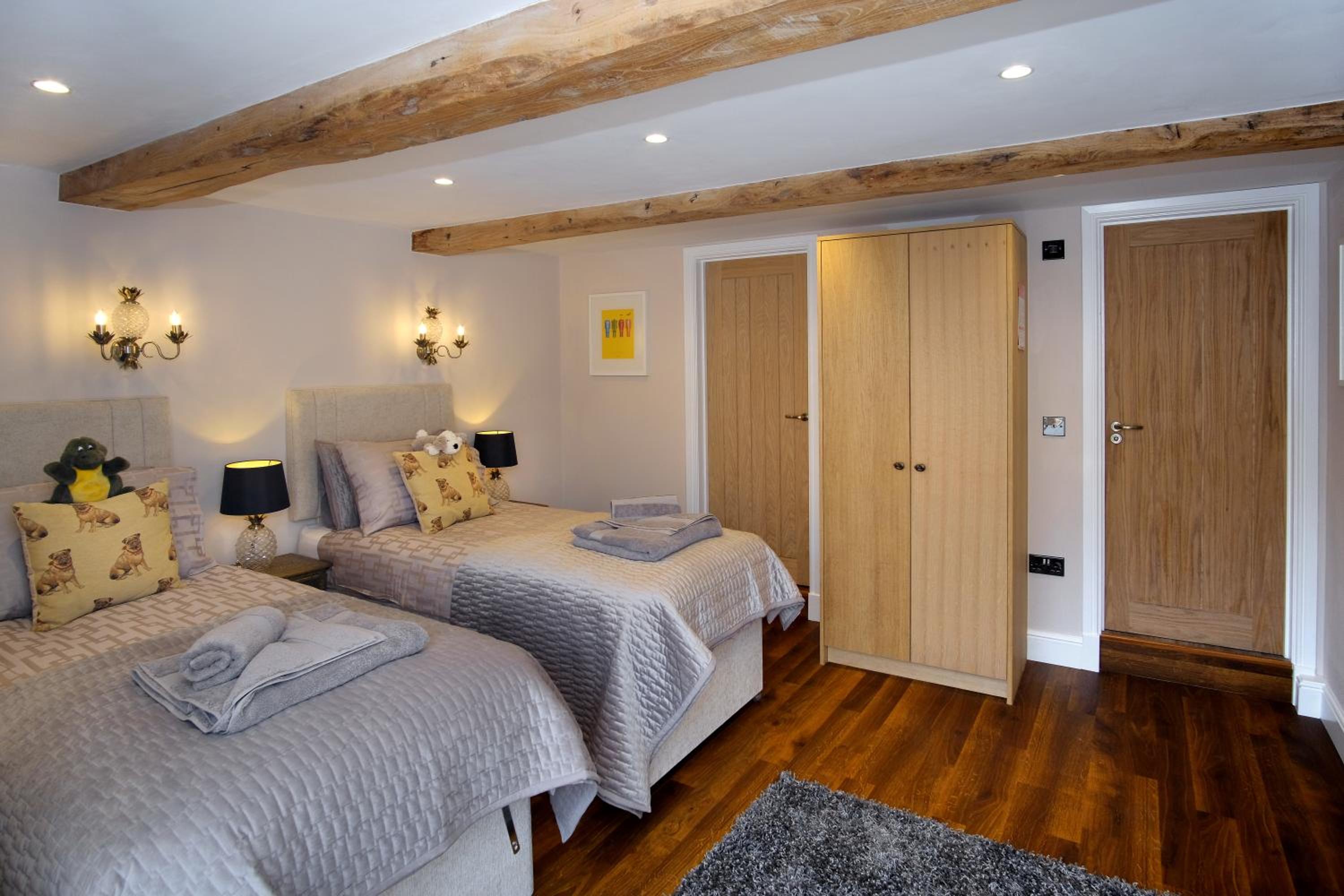 Three-Bedroom House photo 2