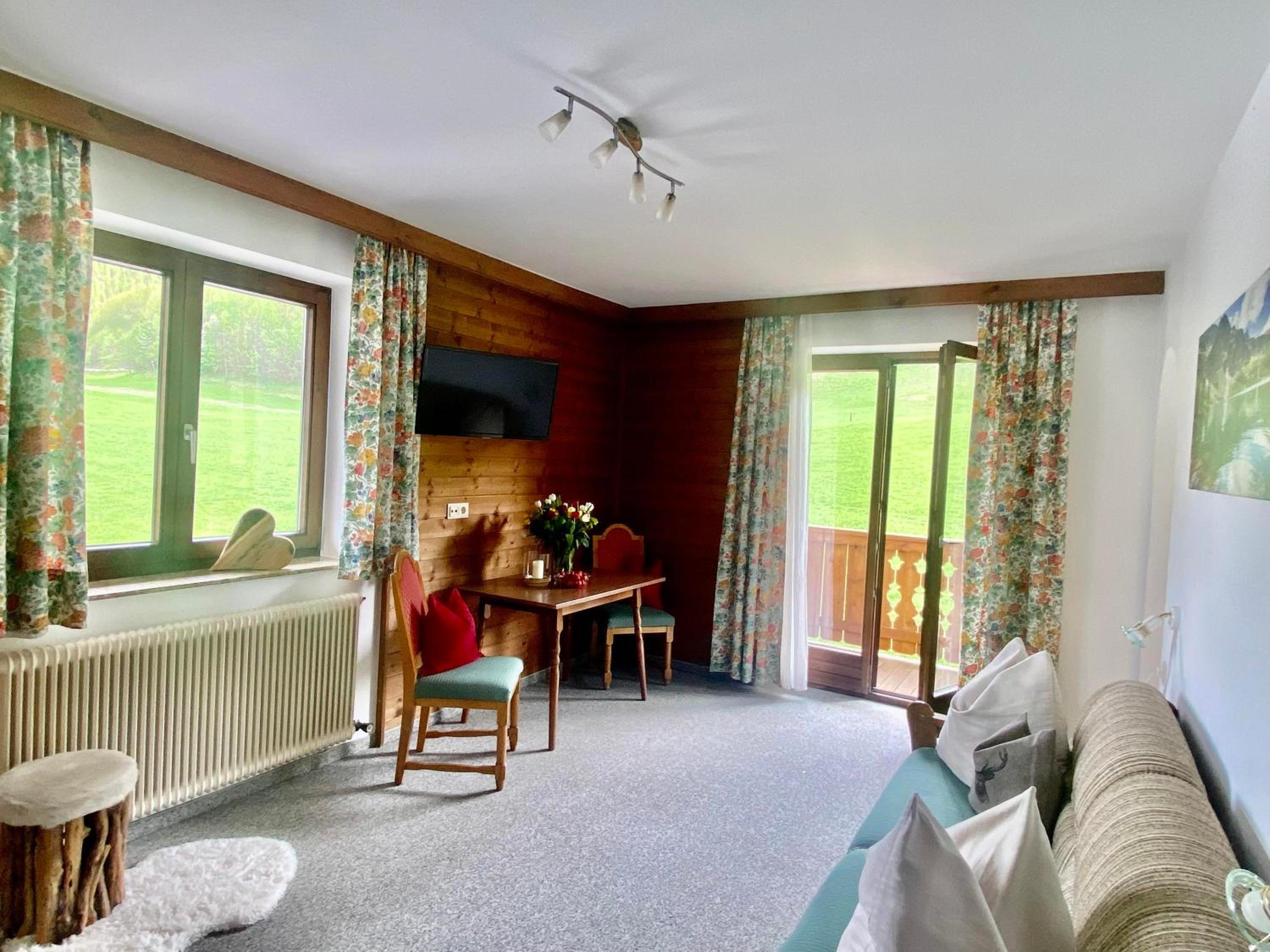 Superior One-Bedroom Apartment with Balcony photo 1