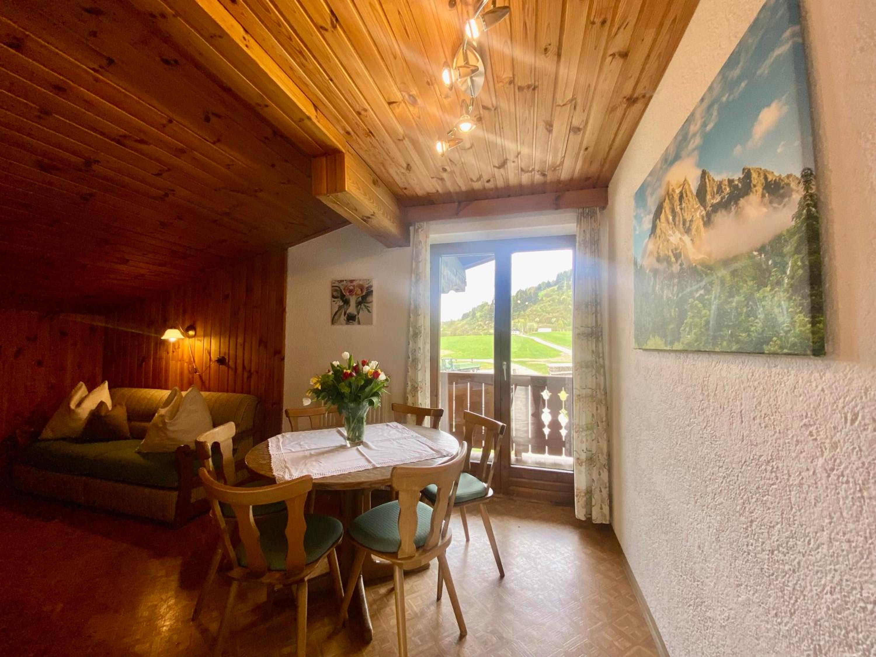 One-Bedroom Apartment with Garden View photo 2