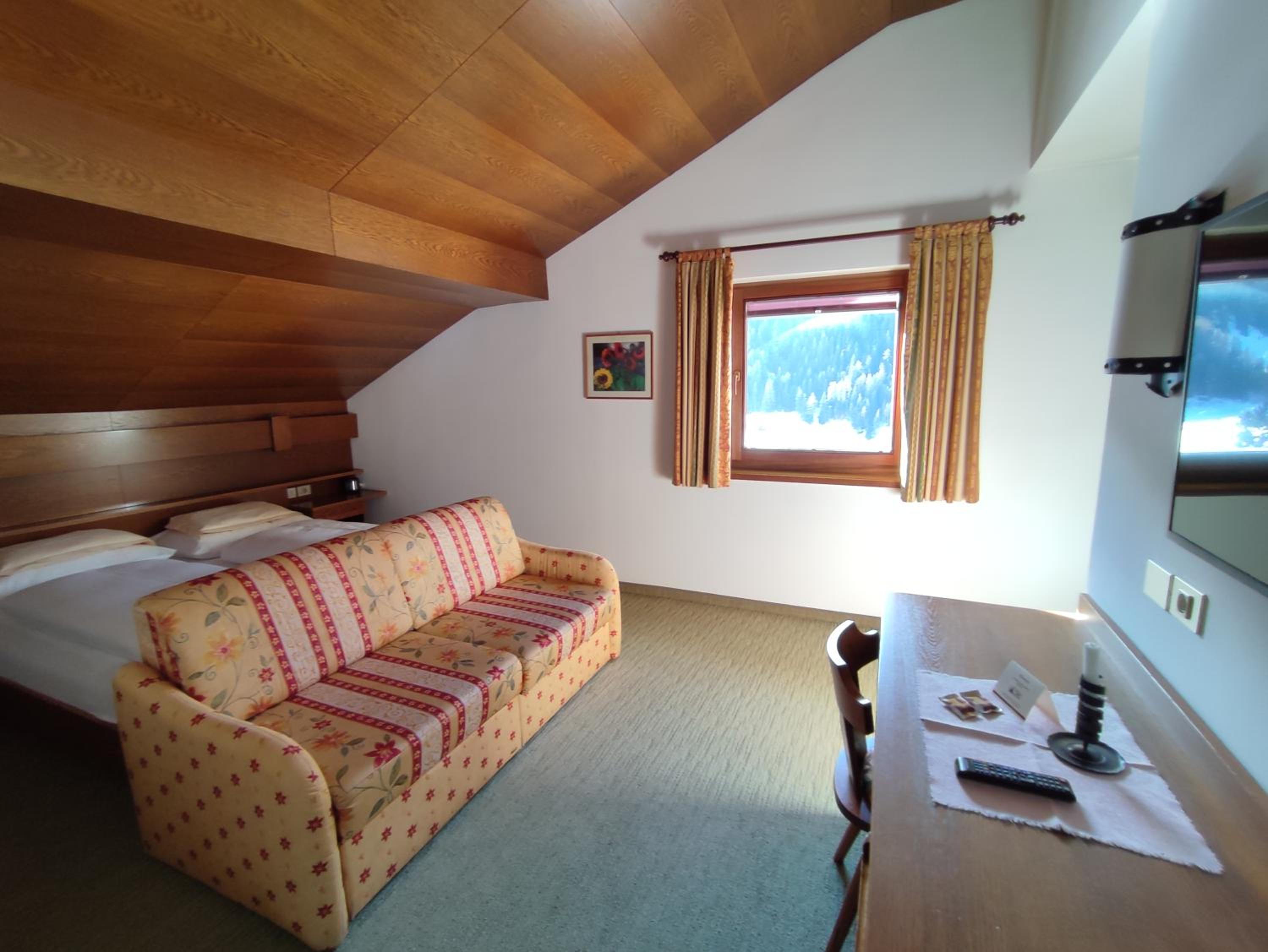Double Room with Balcony photo 2