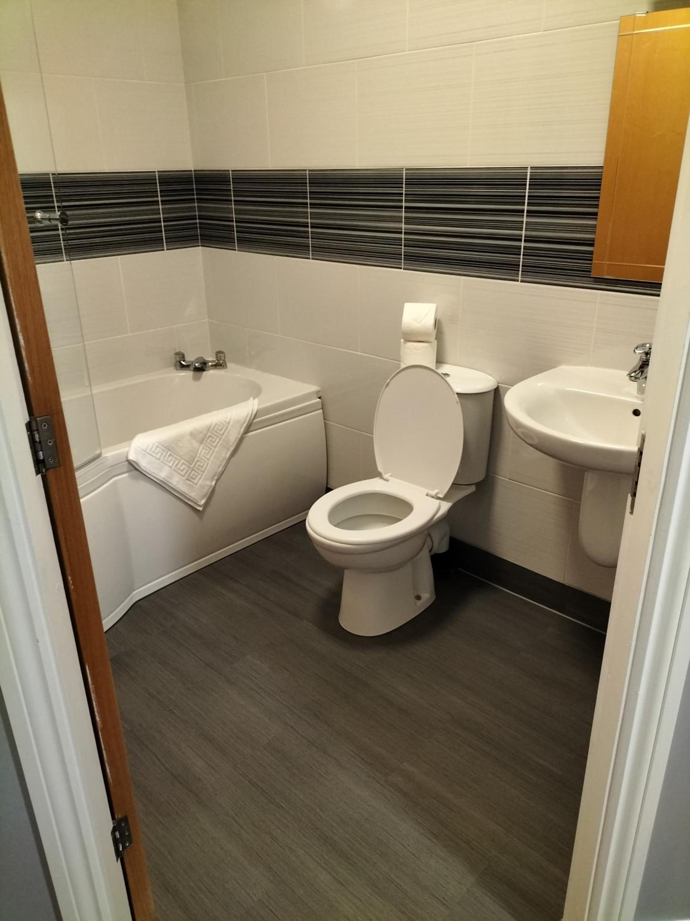 Deluxe King Suite photo 2