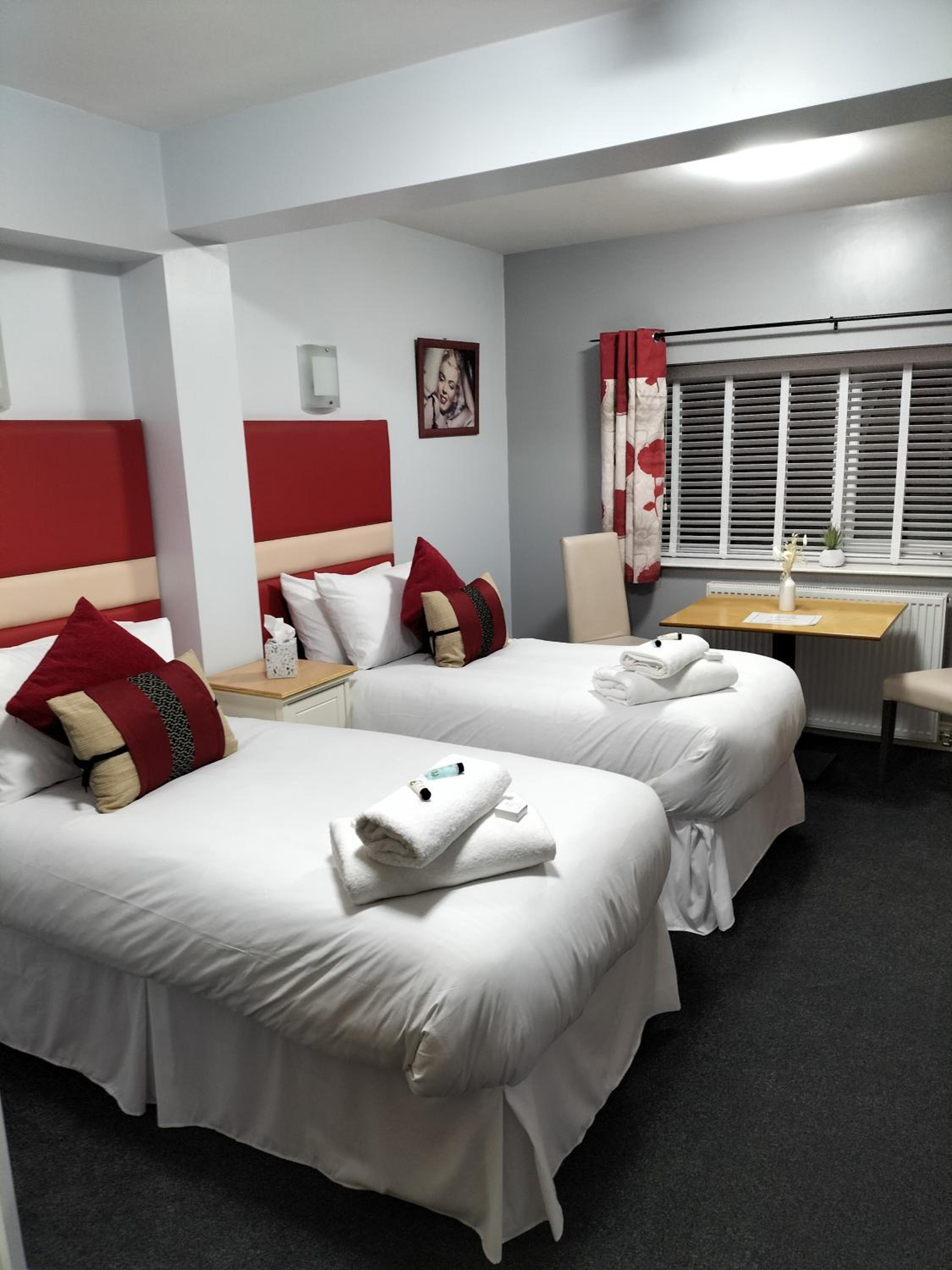 Standard Twin Room photo 1