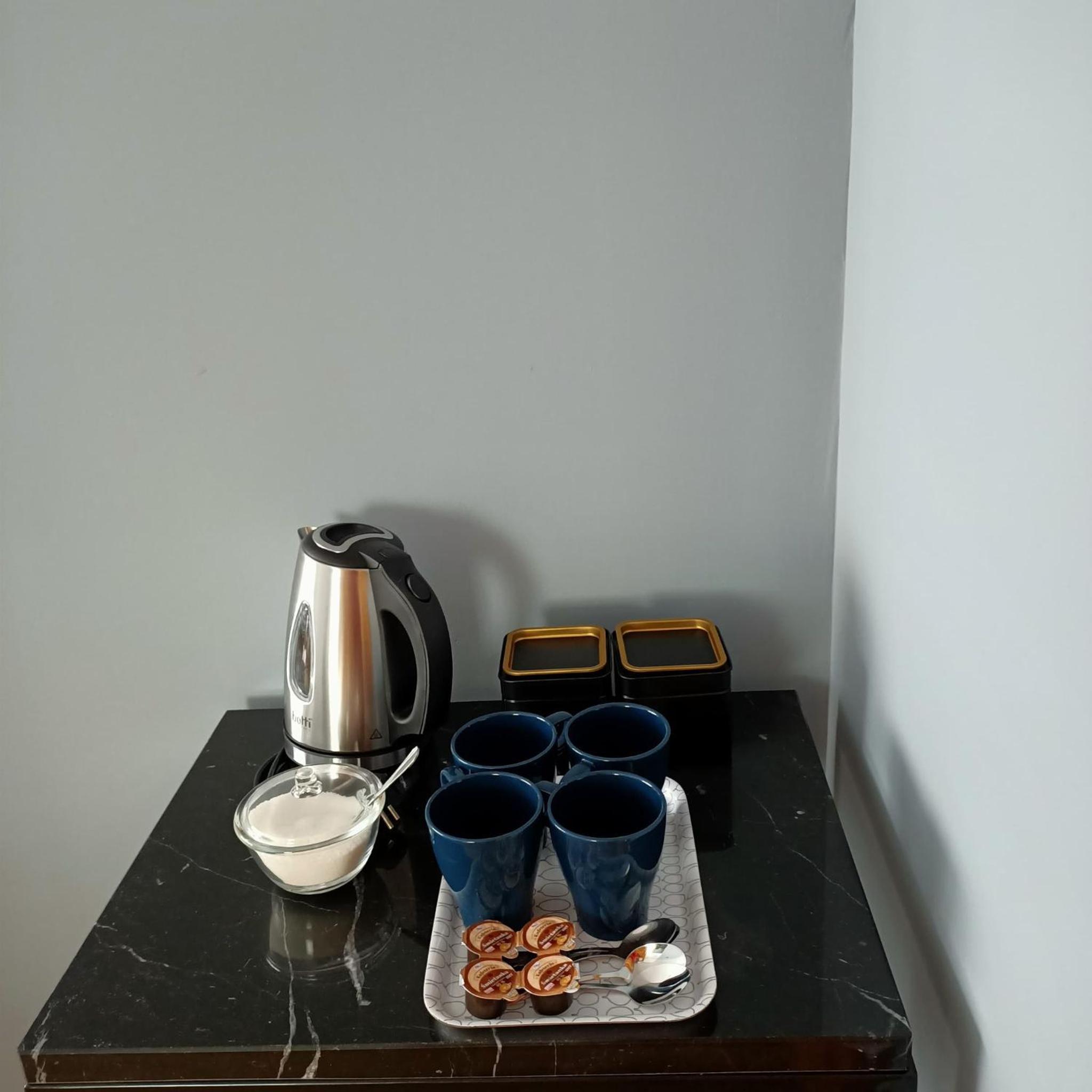 Quadruple Room with Bathroom - Photo 5