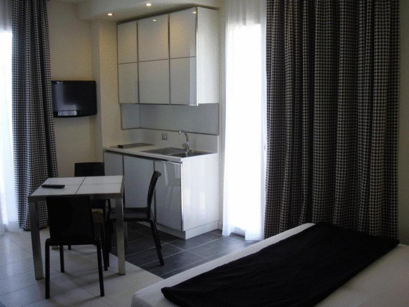 Apartment photo 2