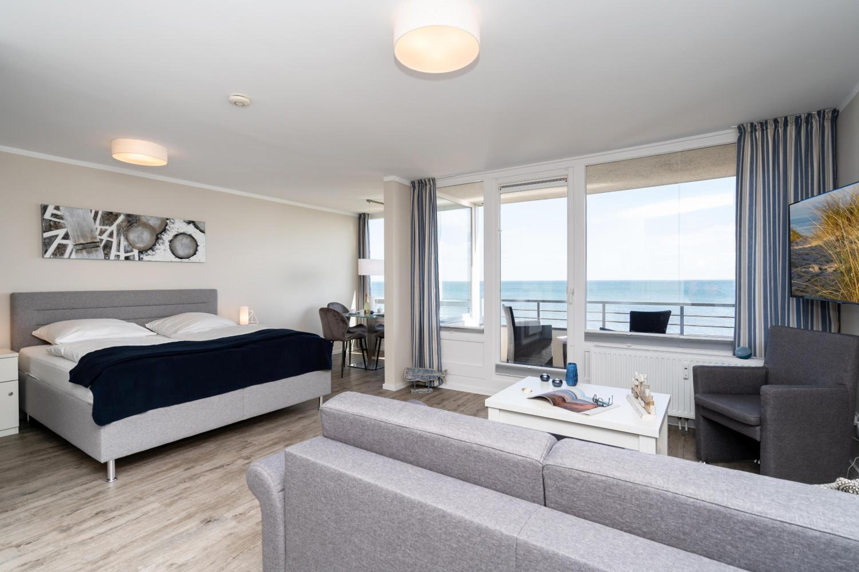 Apartment with Sea View photo 1